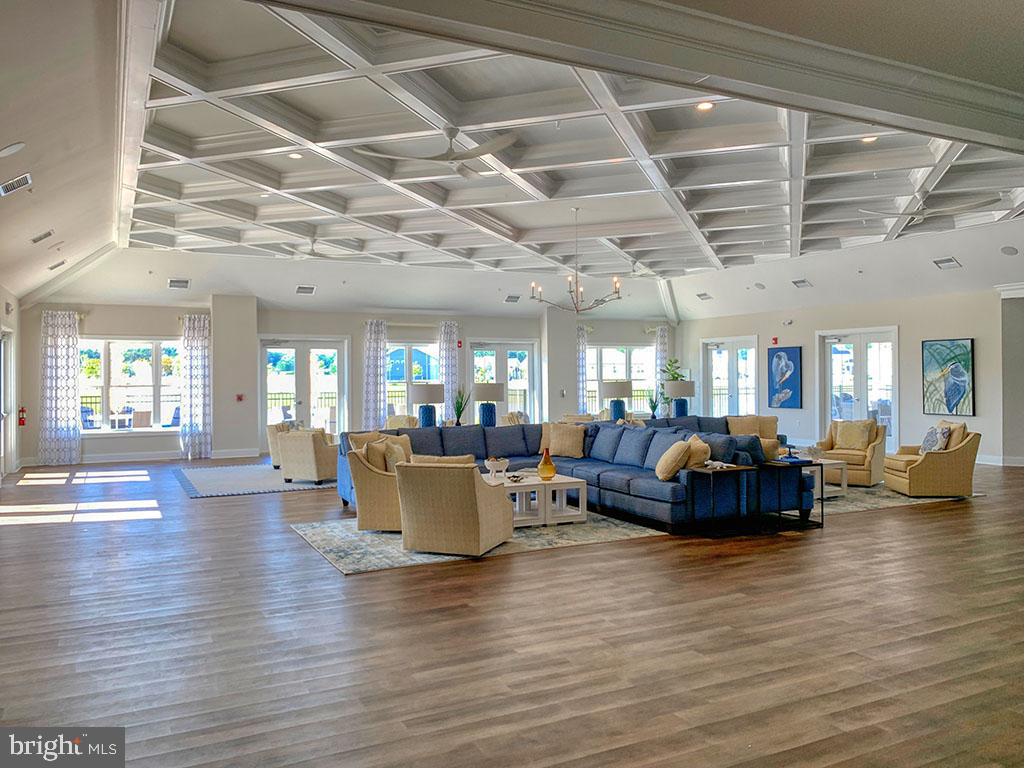 PENINSULA LAKES - Residential