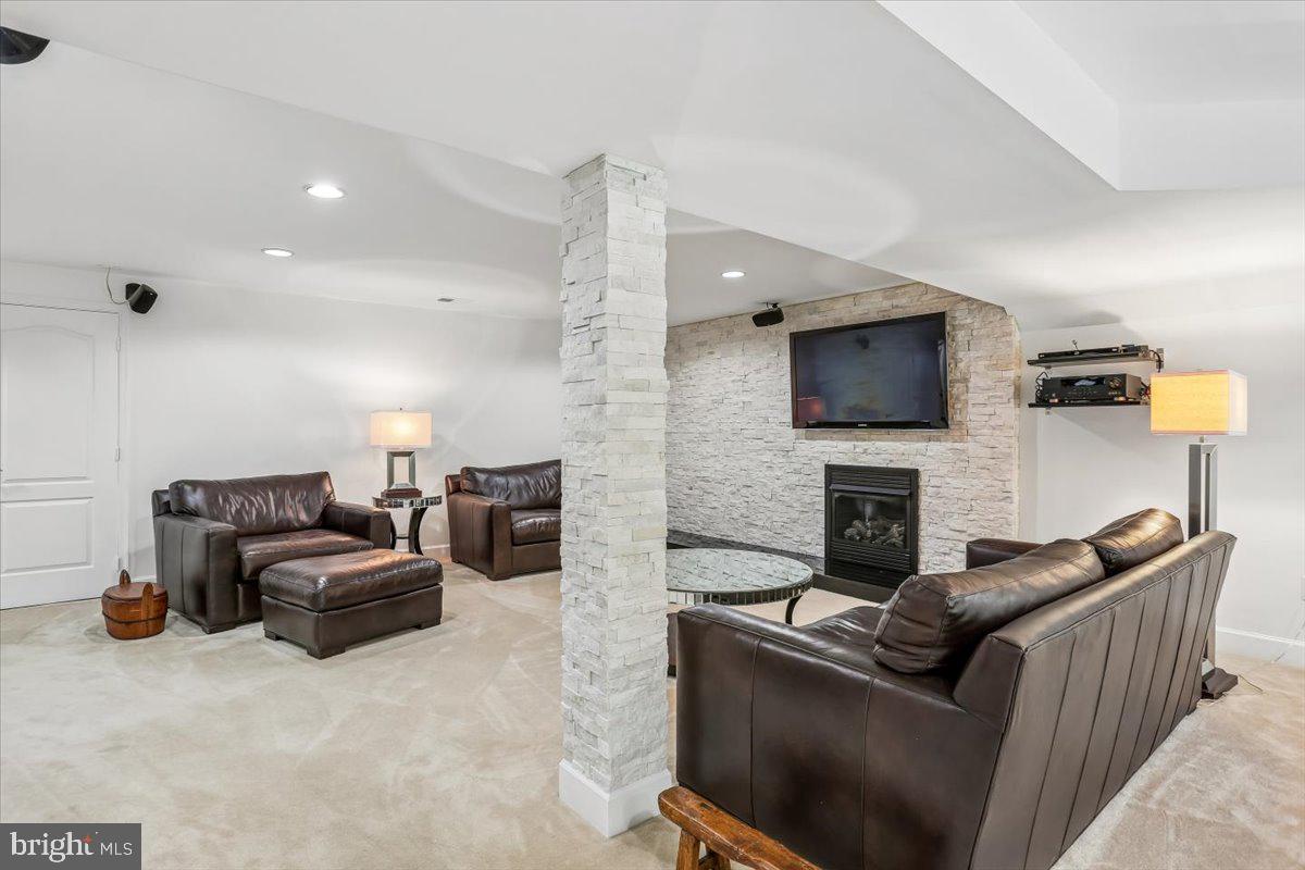 OVERLOOK HILLS - Residential