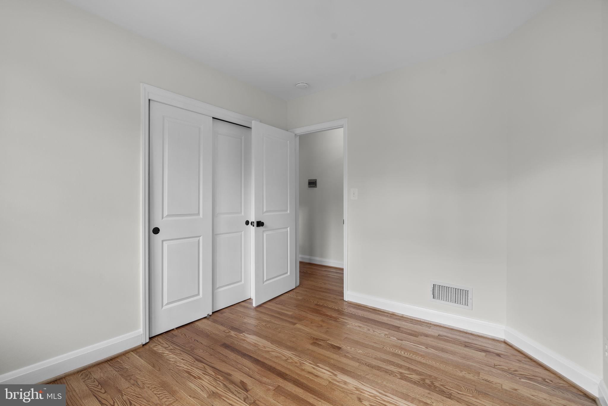 OAK CREST - Residential