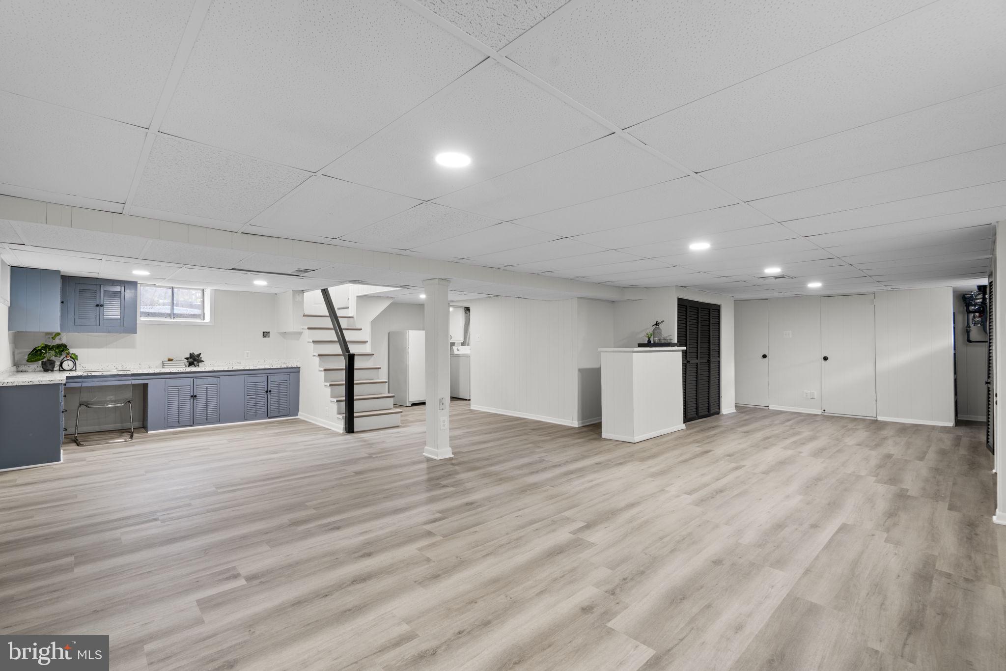 OAK CREST - Residential