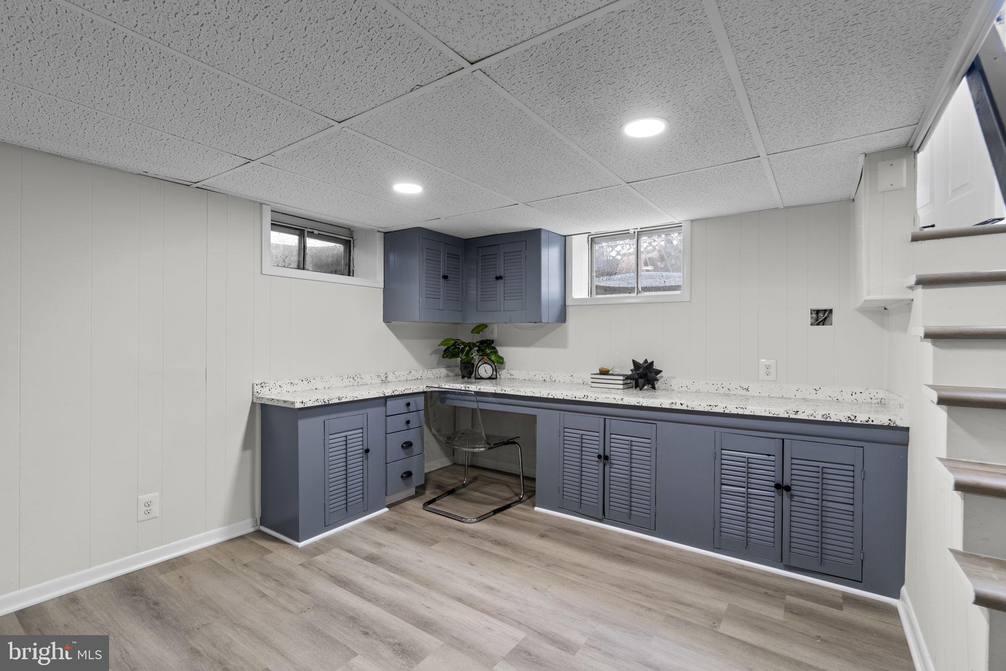 OAK CREST - Residential