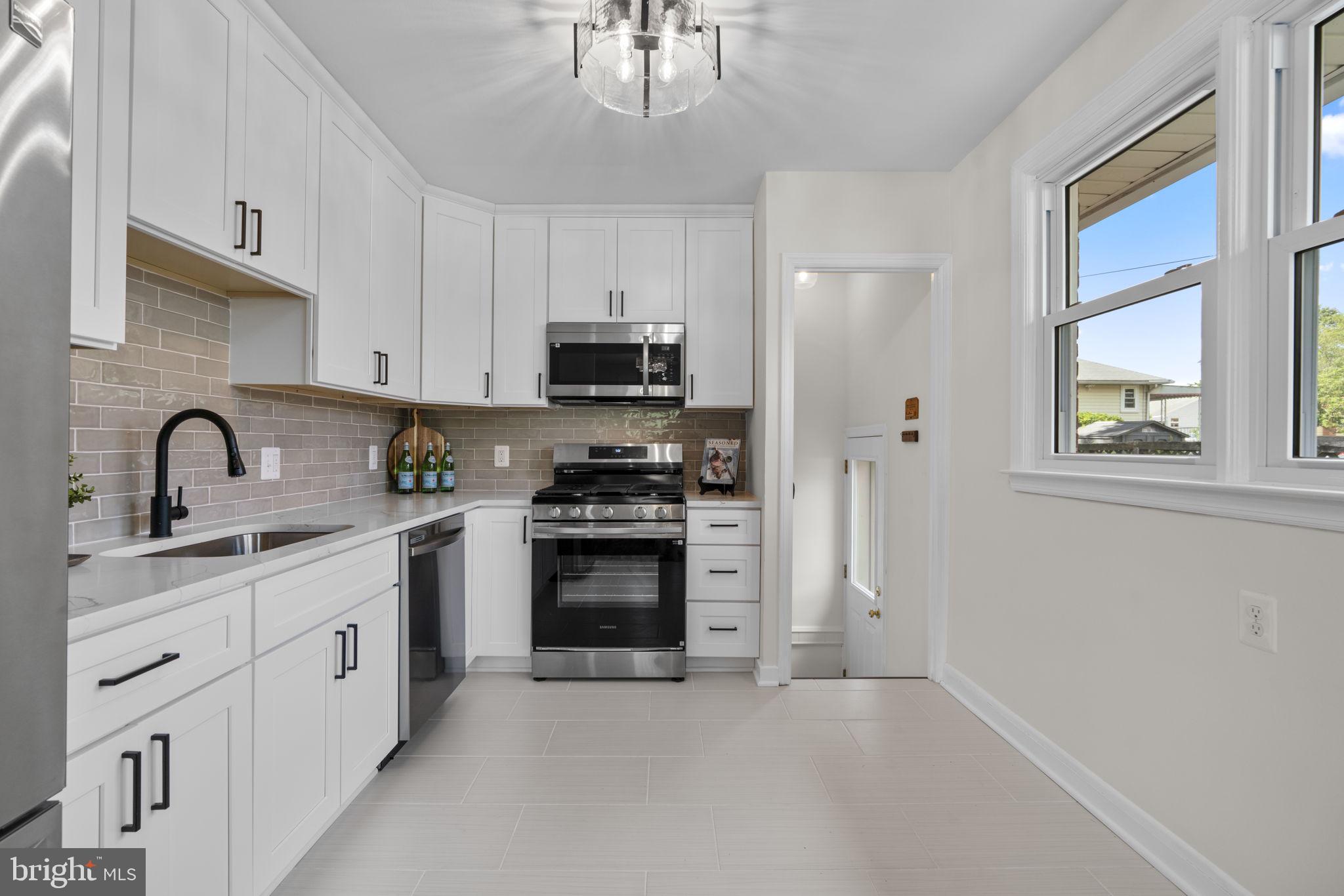 OAK CREST - Residential