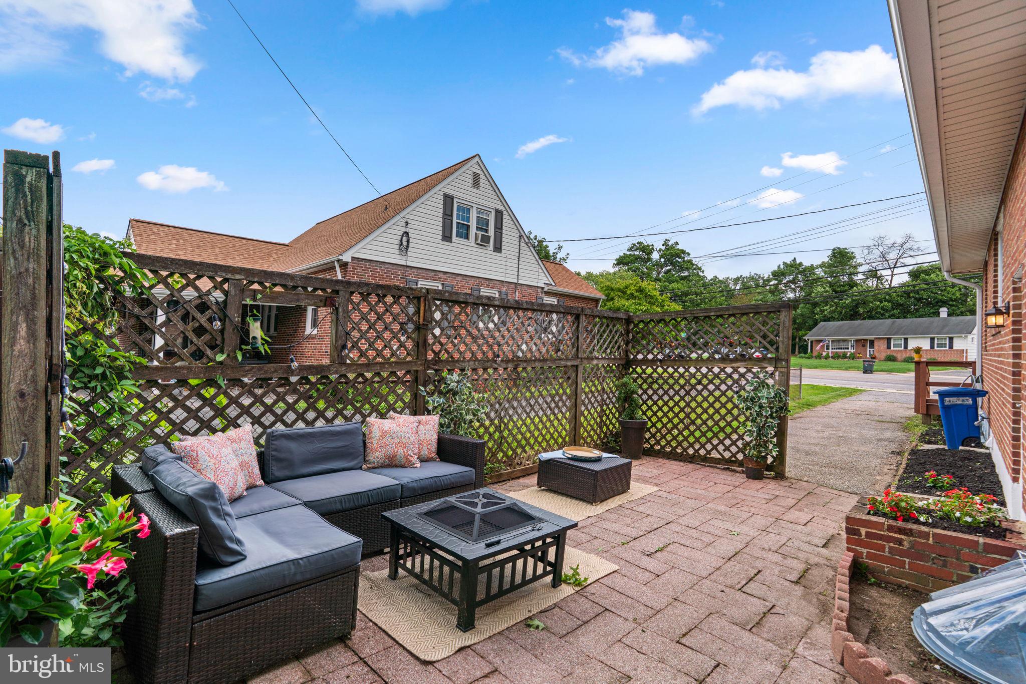 OAK CREST - Residential