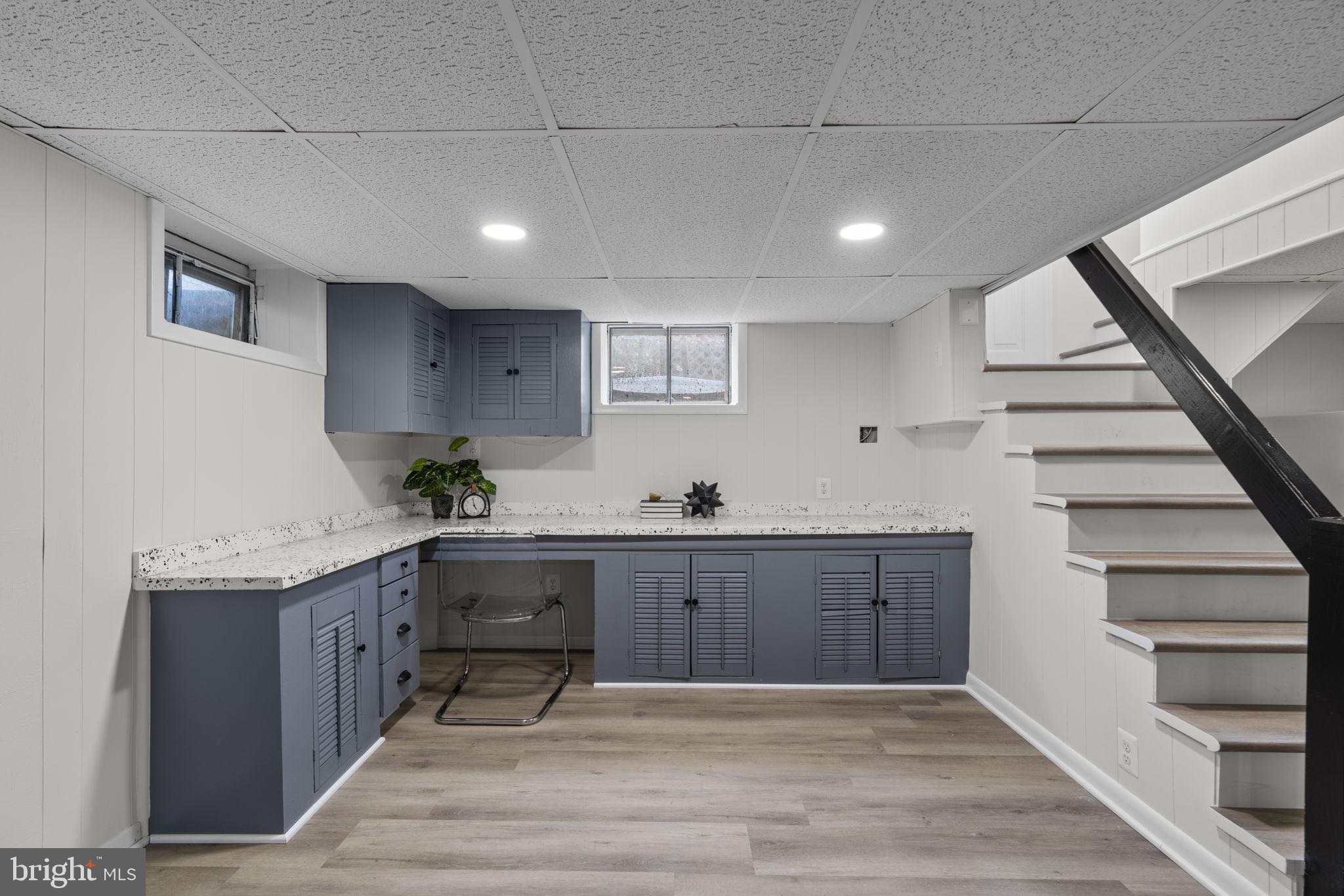 OAK CREST - Residential