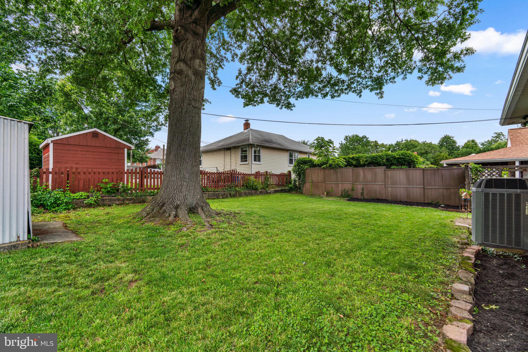 OAK CREST - Residential