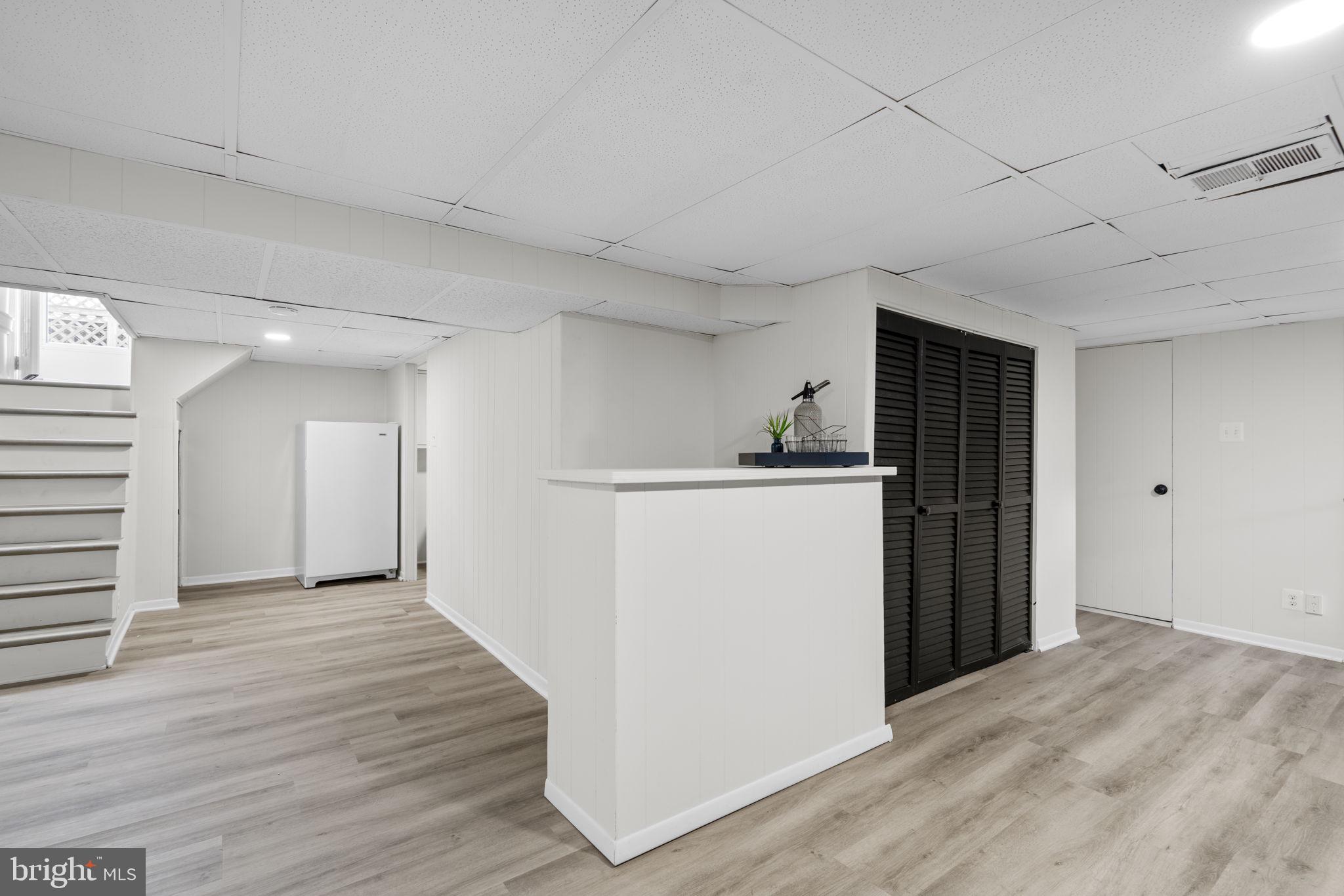 OAK CREST - Residential