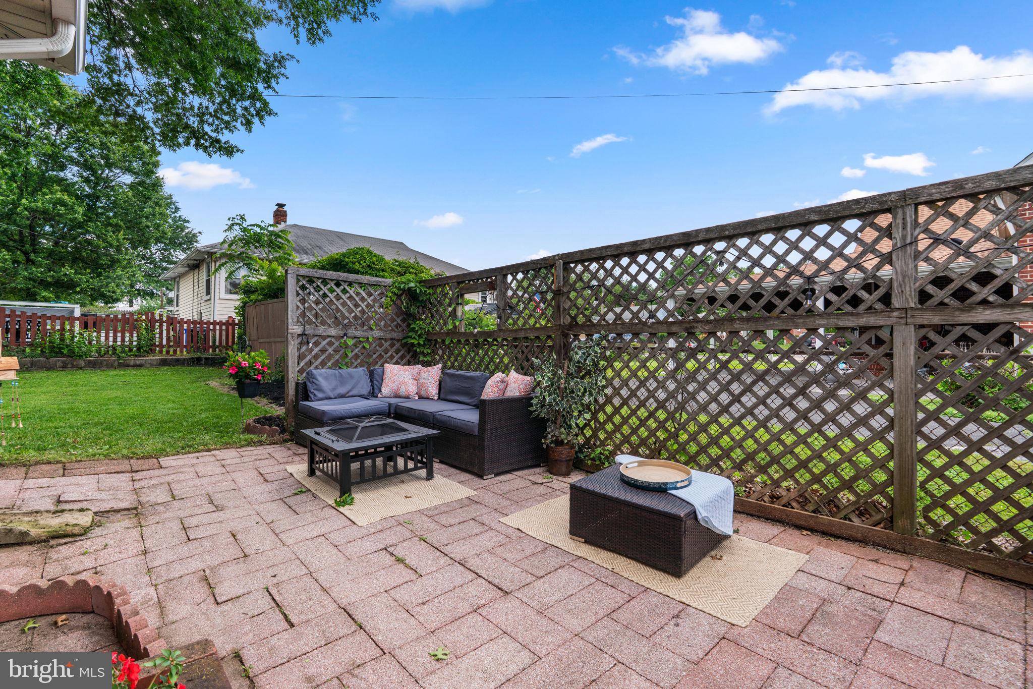OAK CREST - Residential