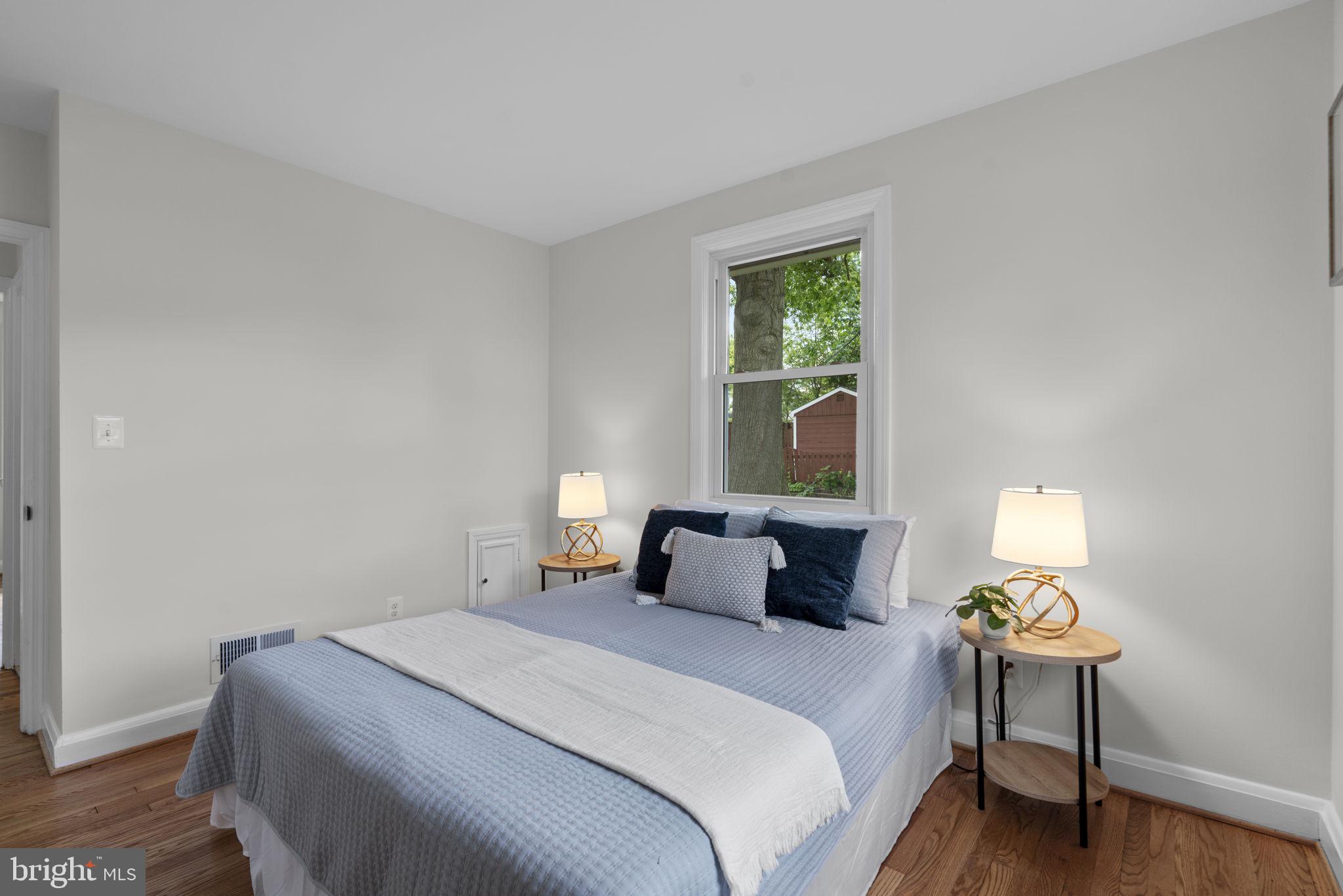 OAK CREST - Residential