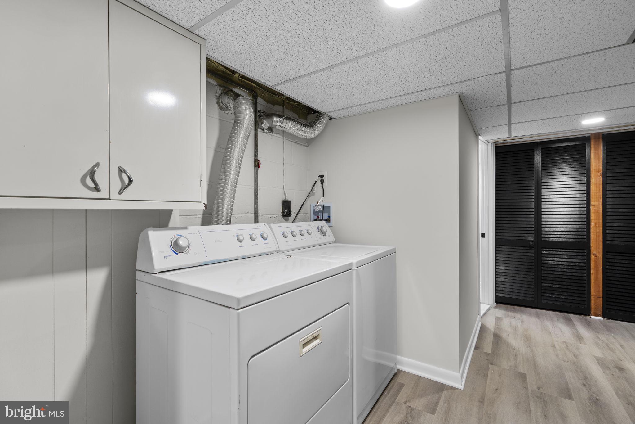 OAK CREST - Residential