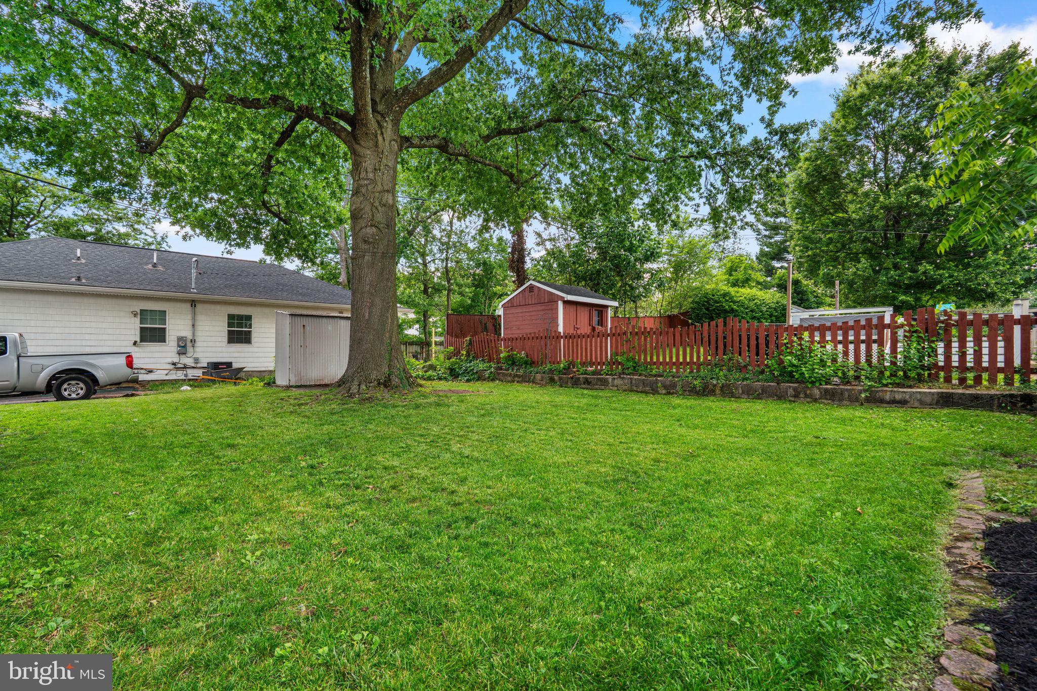 OAK CREST - Residential