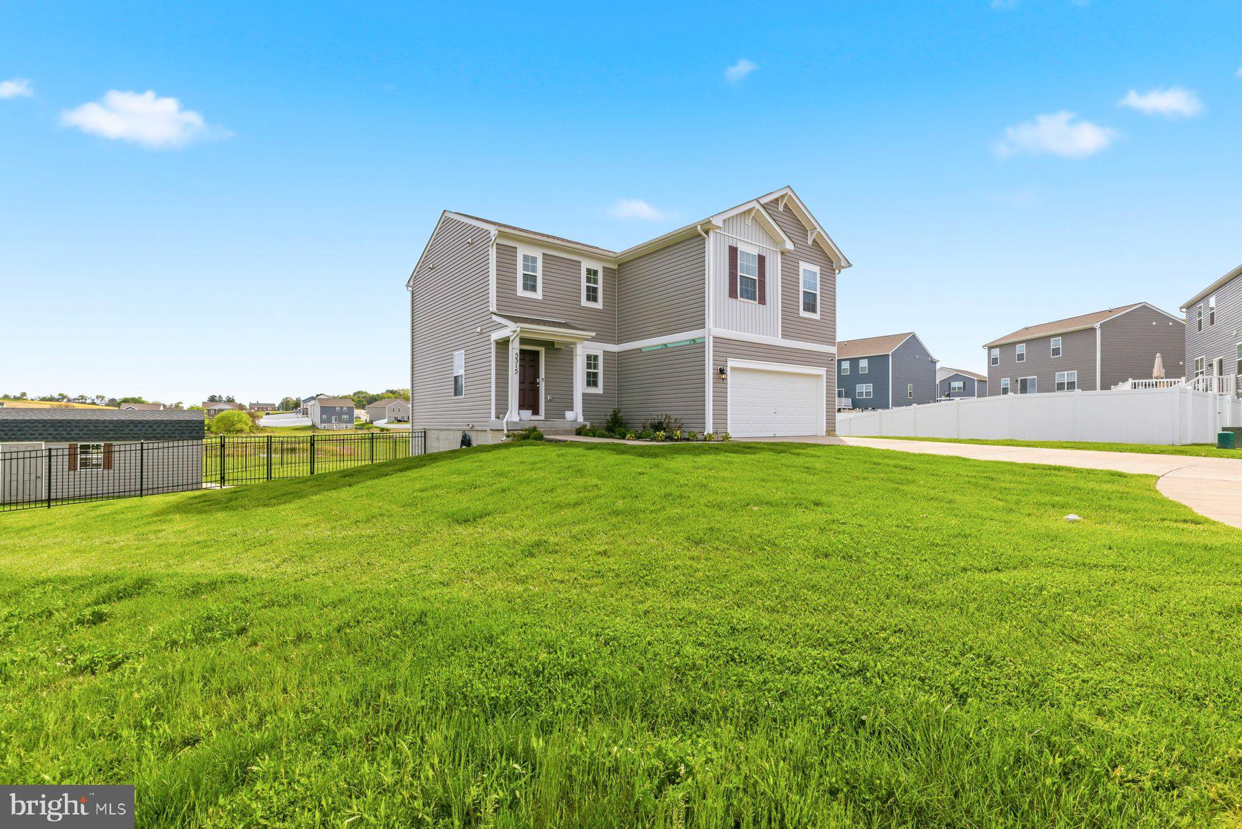 HILLS AT VALLEY VIEW - Residential
