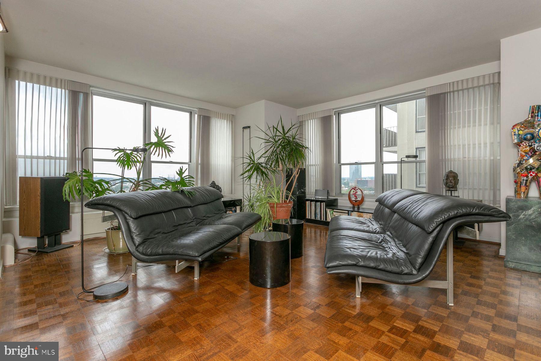 RITTENHOUSE SQUARE - Residential