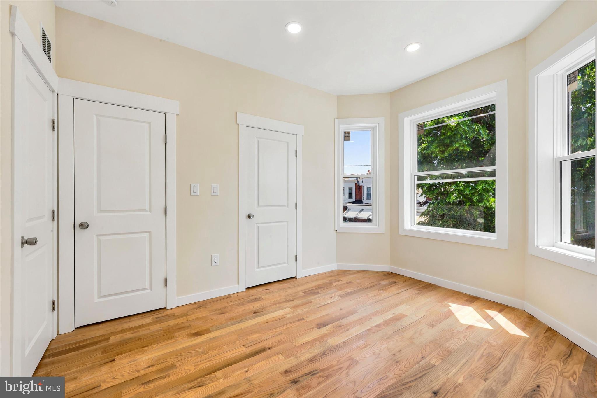 PHILADELPHIA (WEST) - Residential