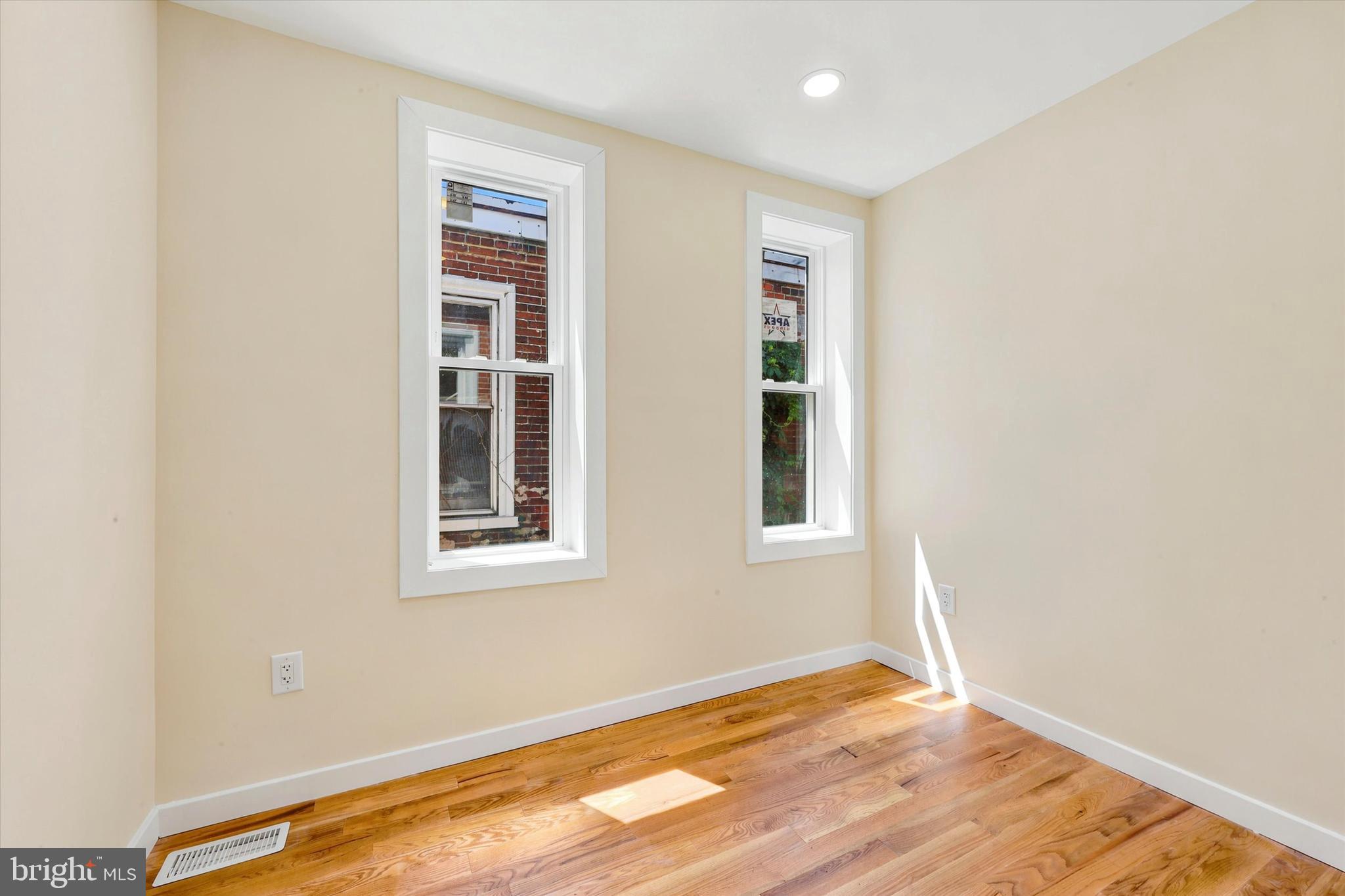 PHILADELPHIA (WEST) - Residential
