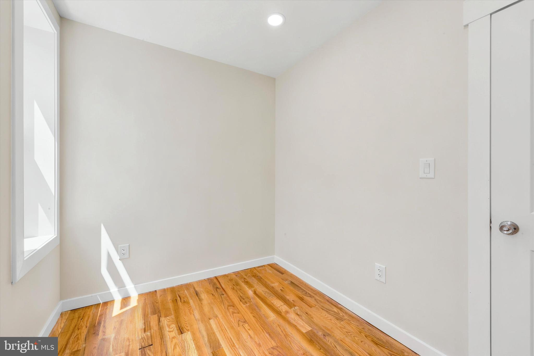 PHILADELPHIA (WEST) - Residential