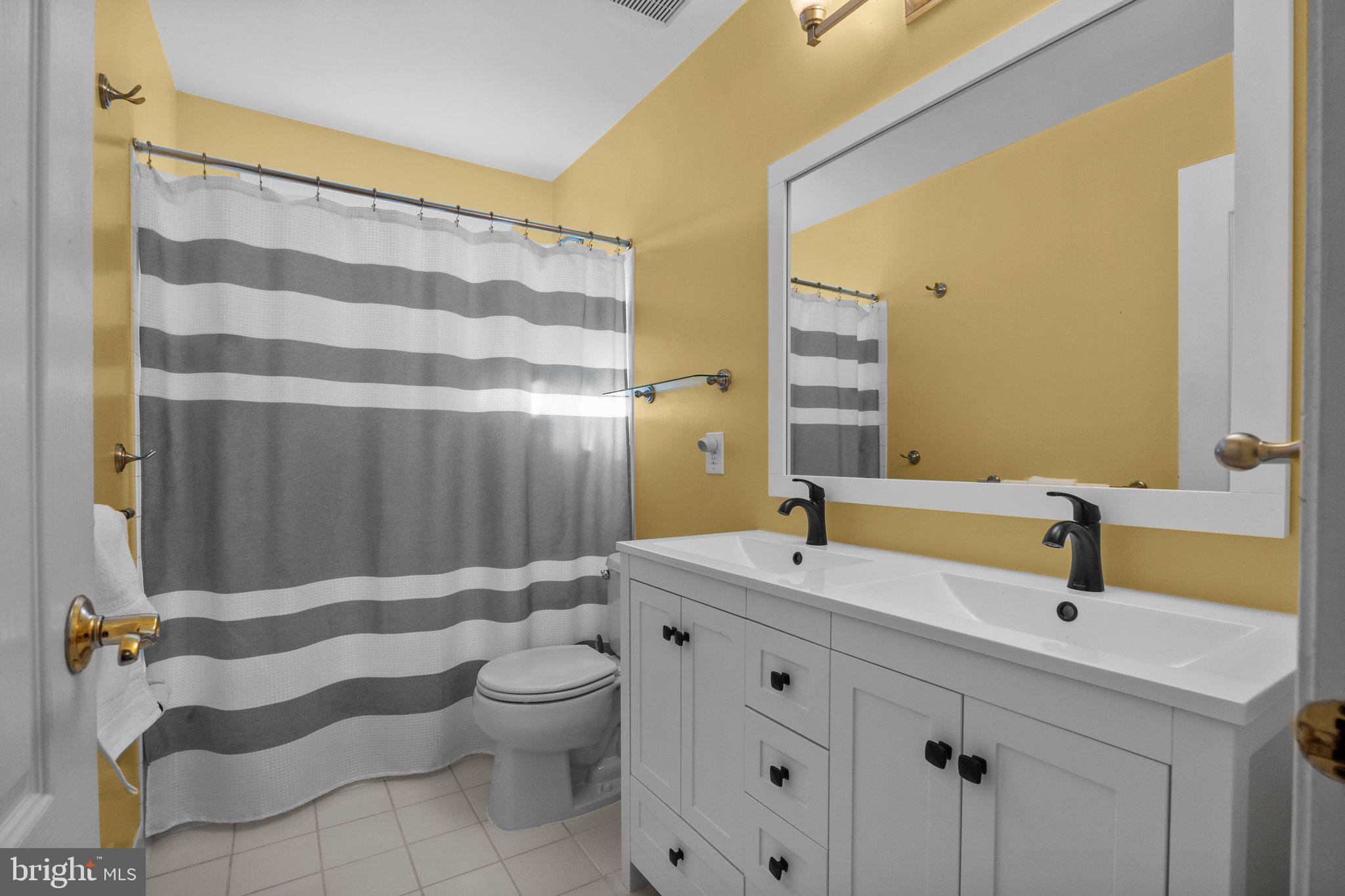 NORTHAMPTON CROSSG - Residential