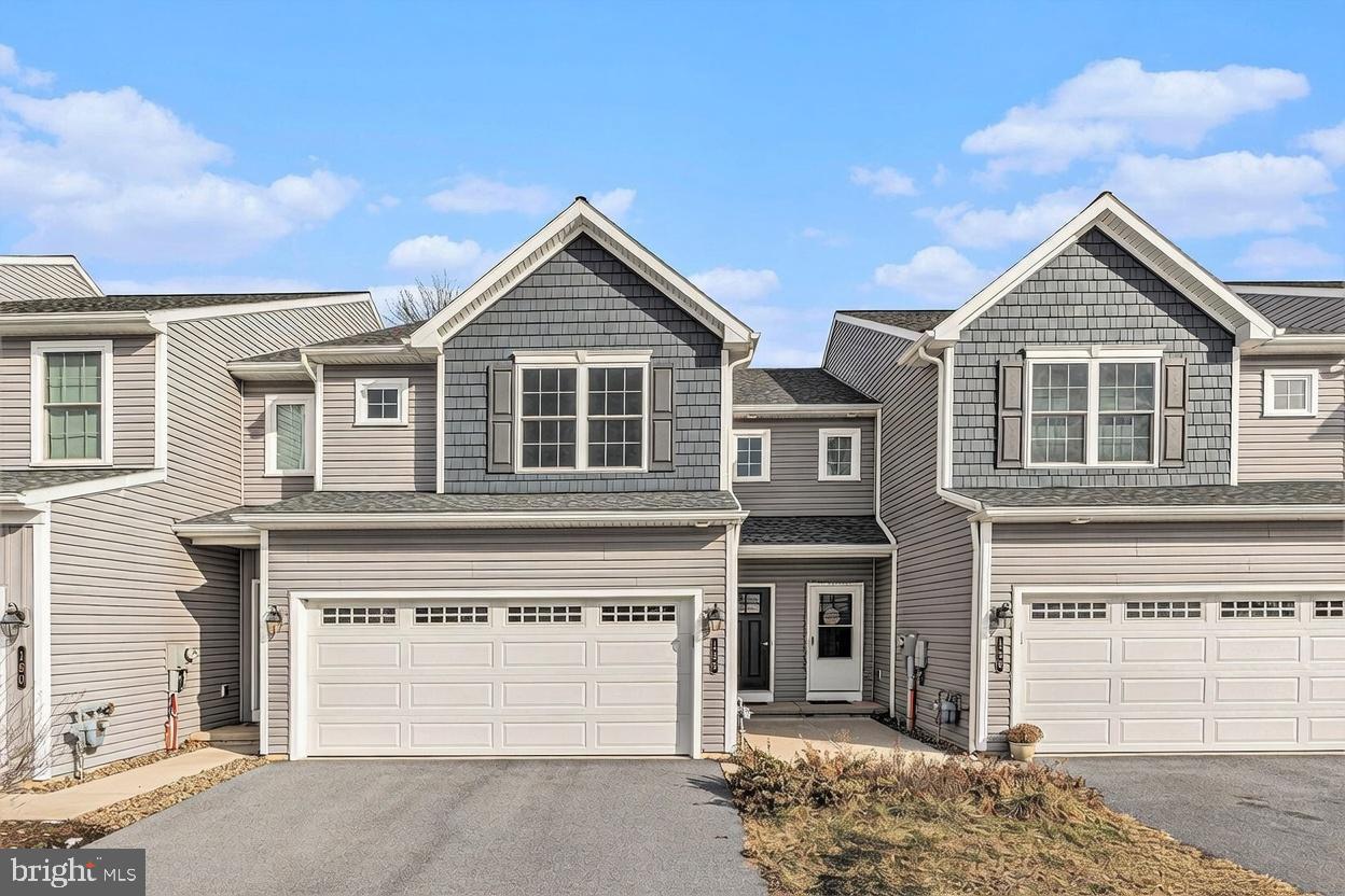 WOODLAND HILLS - Residential