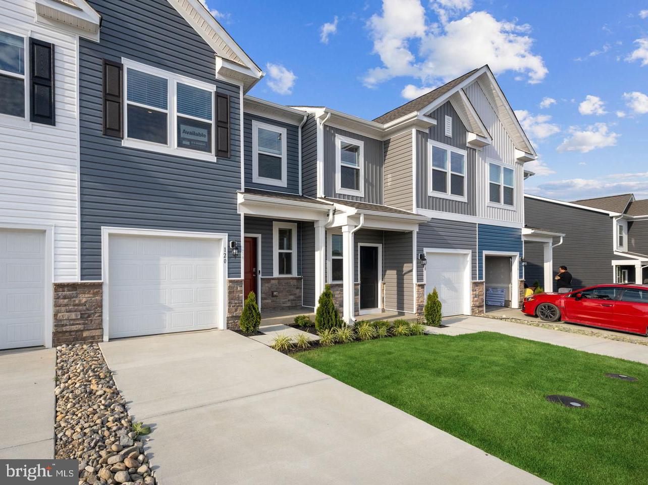 VALLEY VIEW - Residential Lease