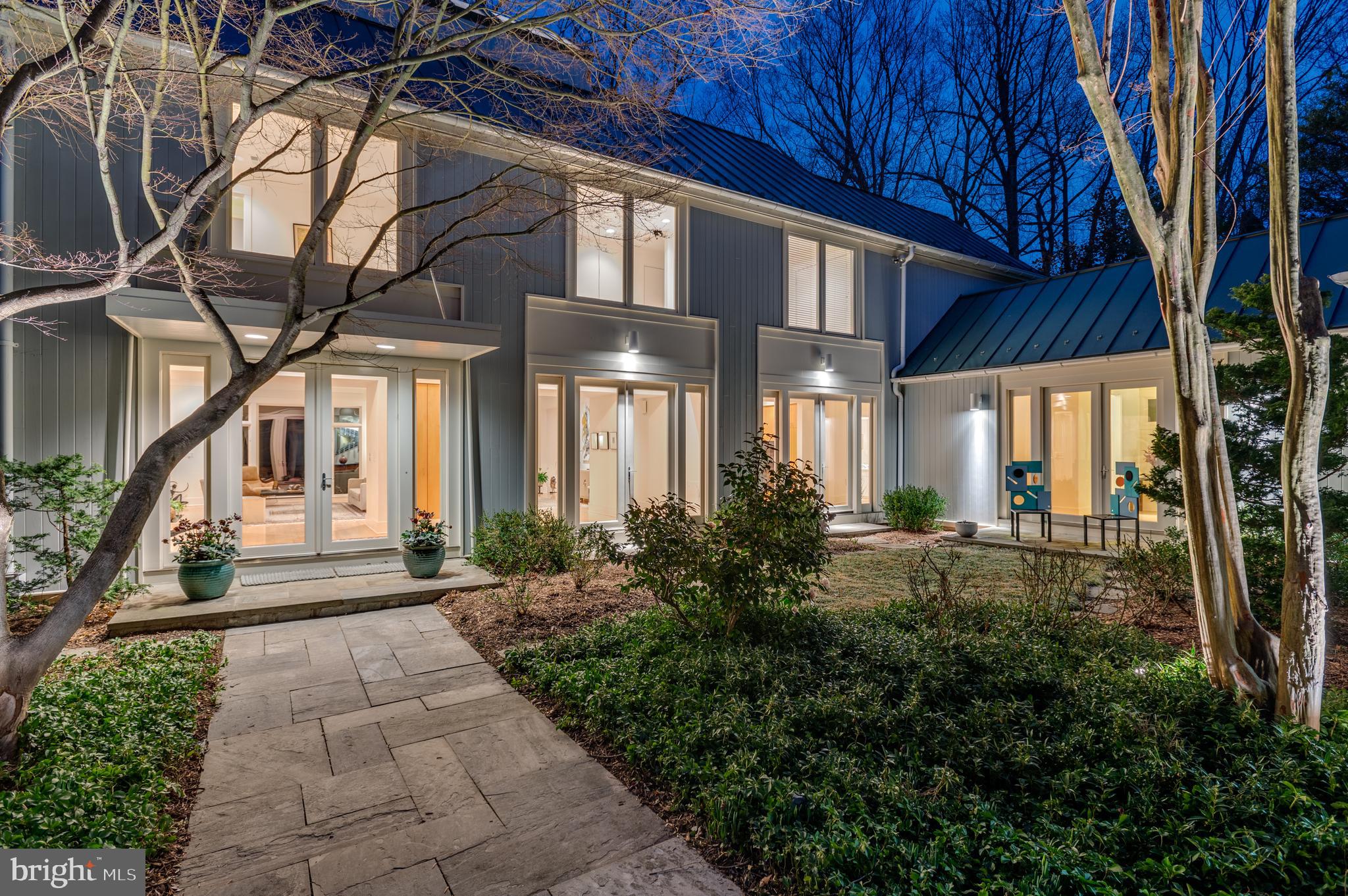 FOREST HILLS - Residential