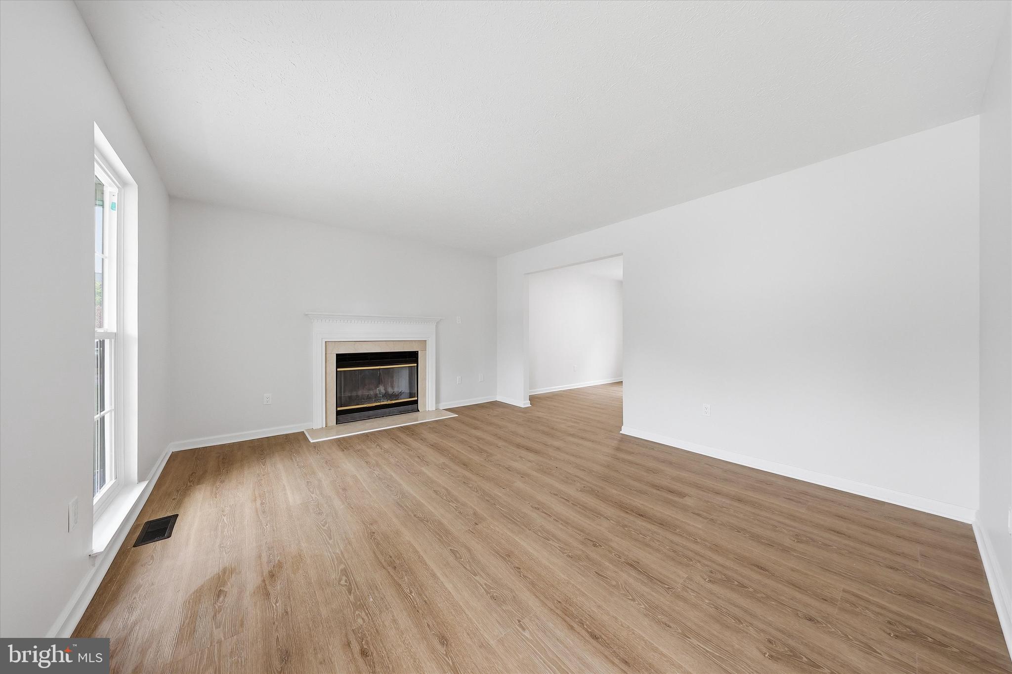 ROBIN MEADOWS - Residential