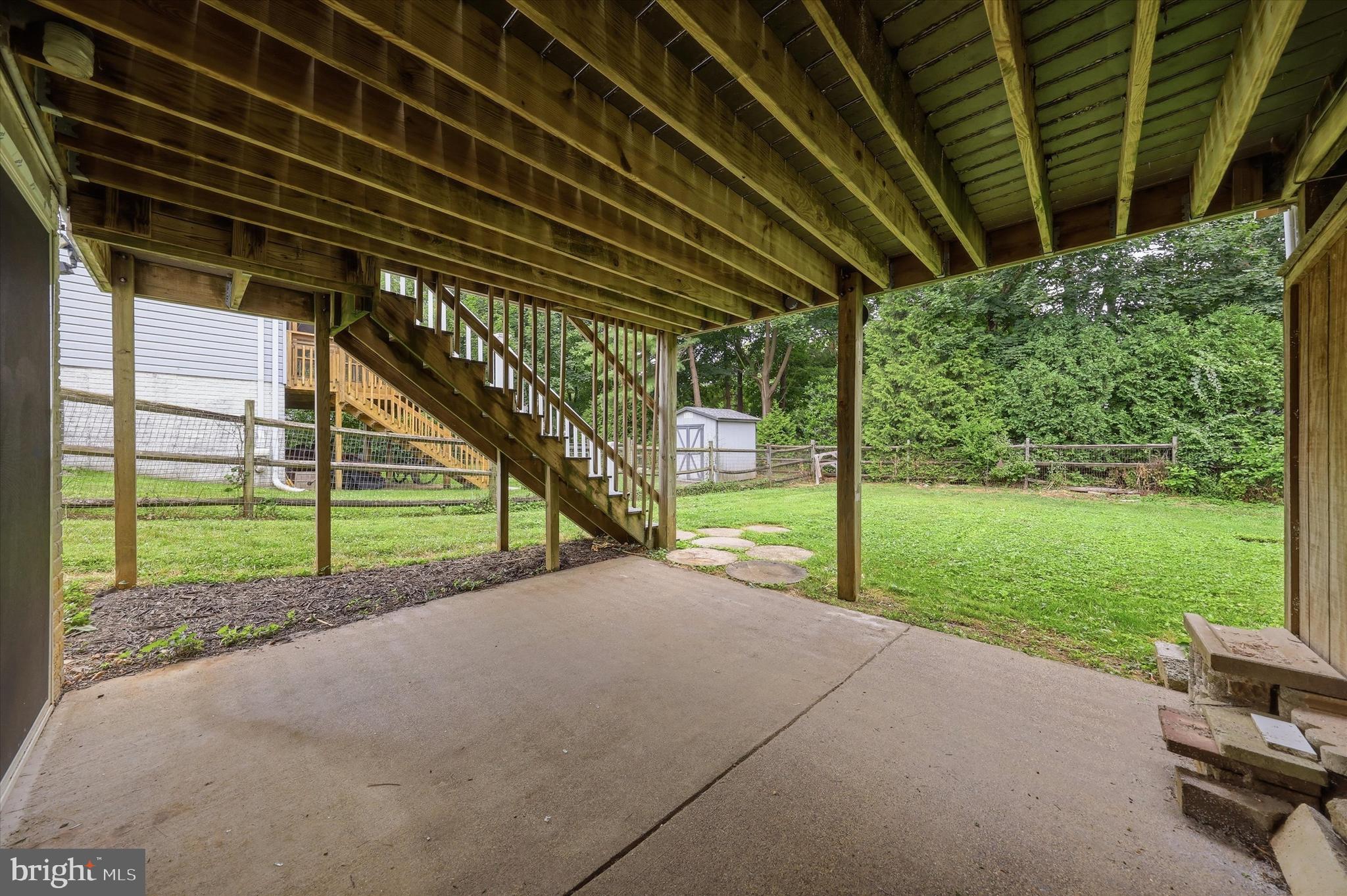 ROBIN MEADOWS - Residential