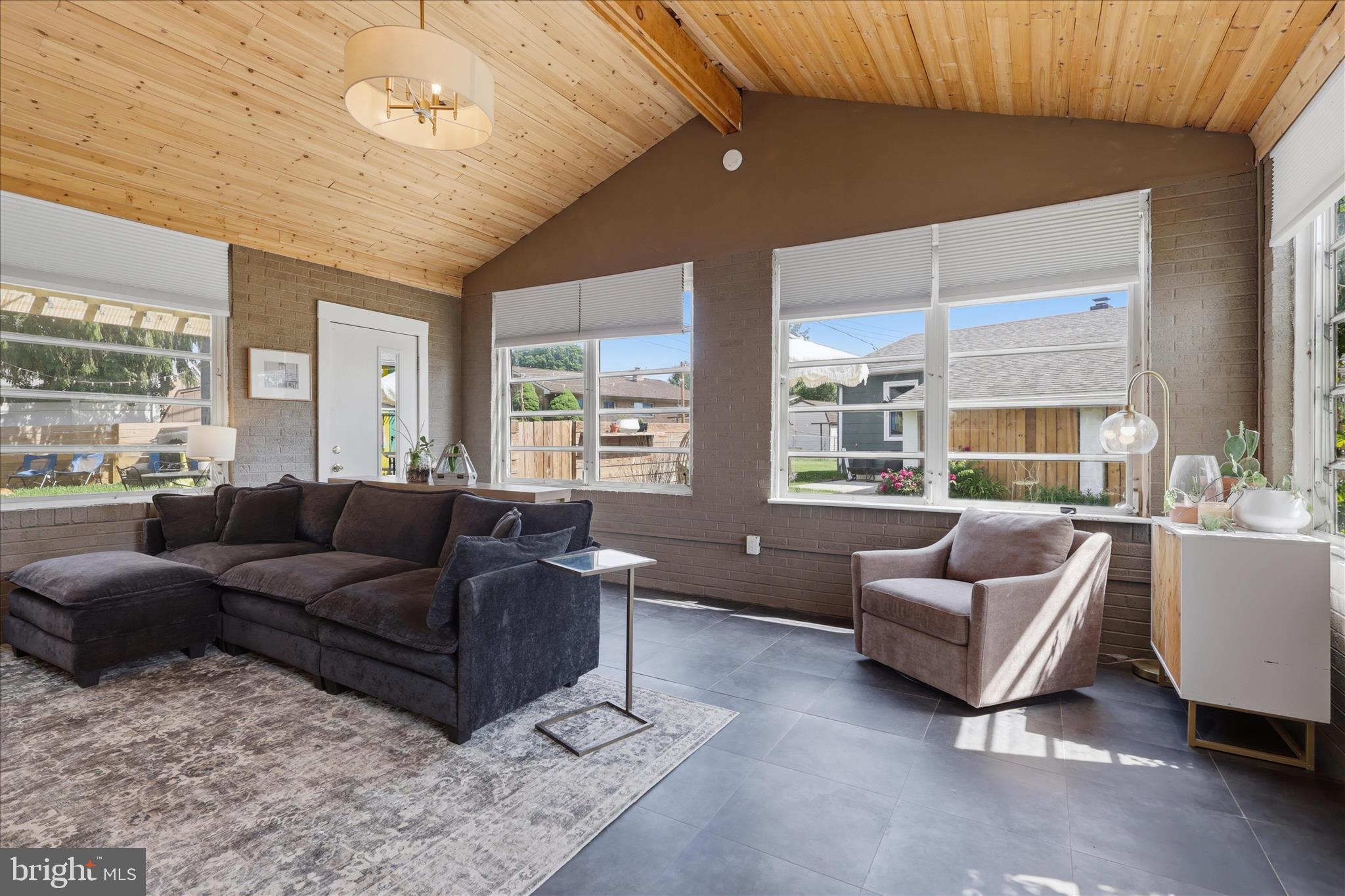 GREENBERRY HILLS - Residential