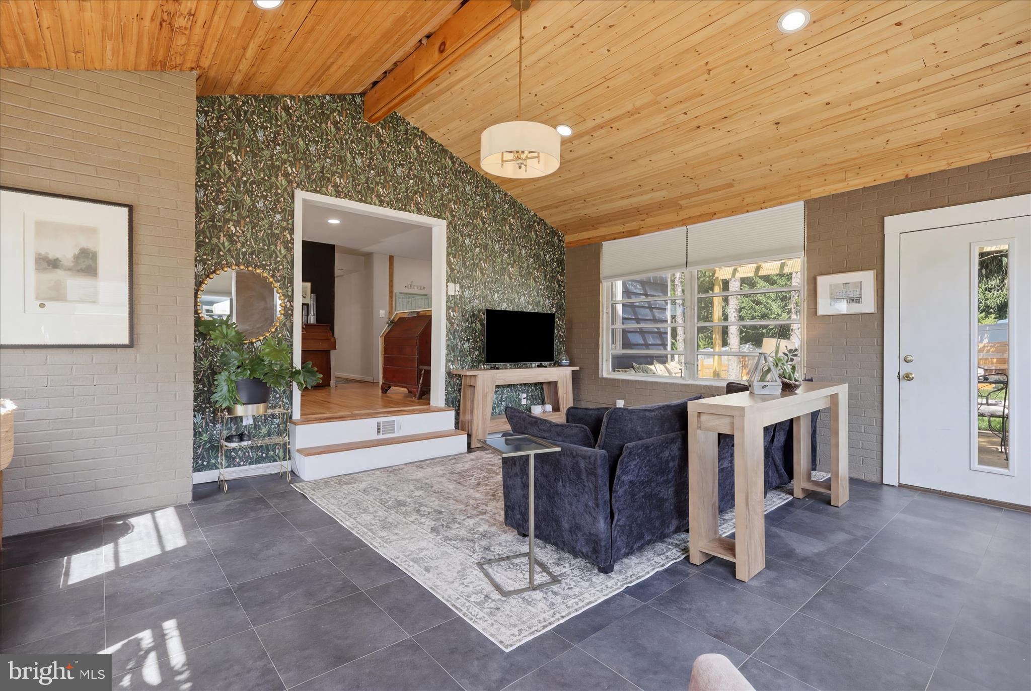 GREENBERRY HILLS - Residential