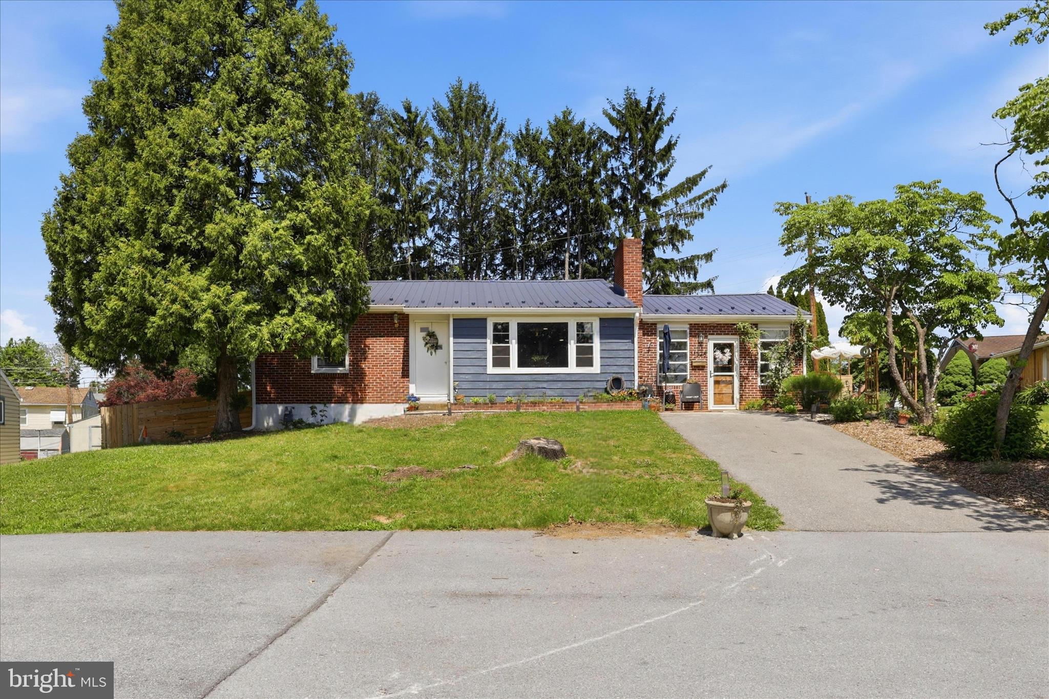 GREENBERRY HILLS - Residential
