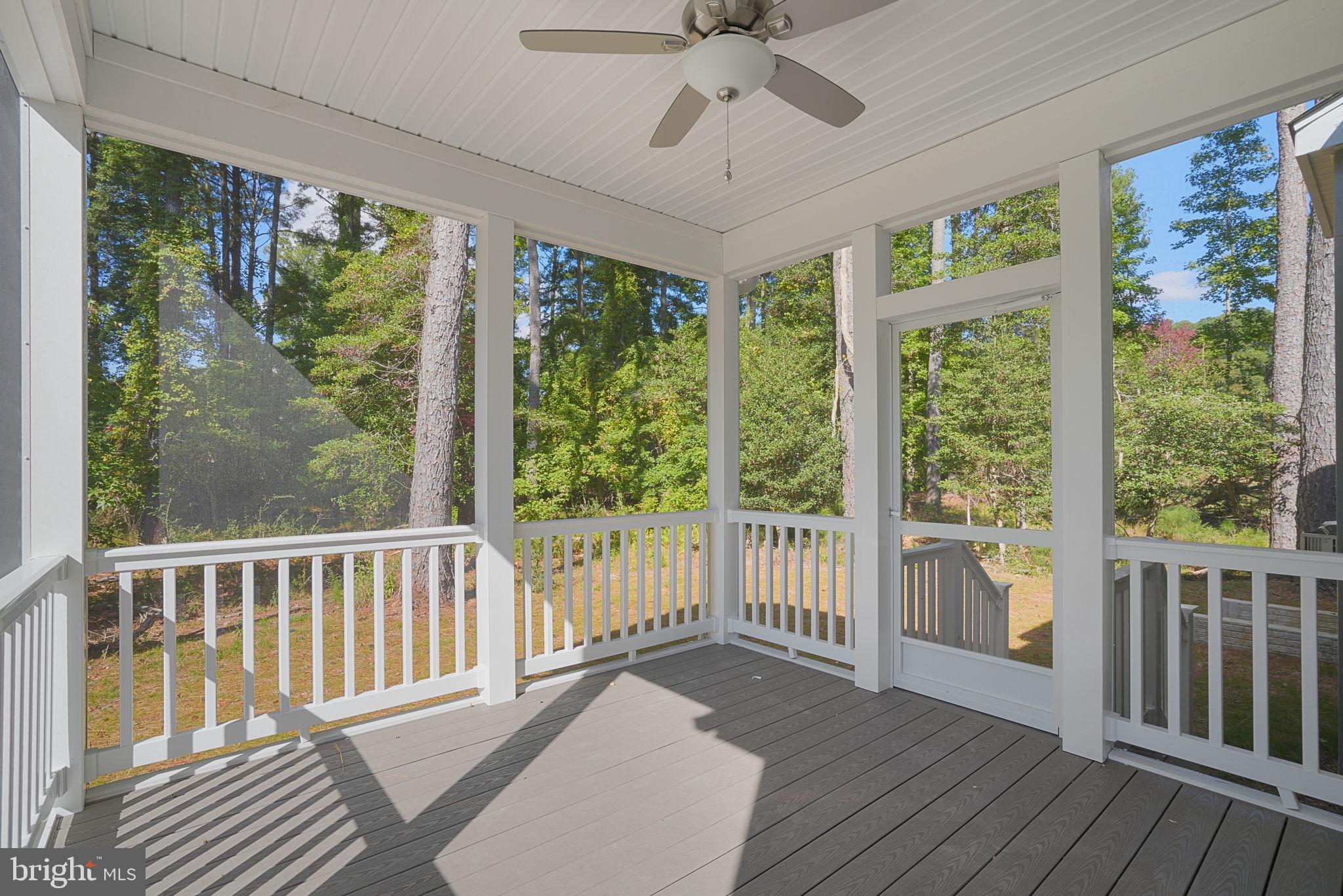 CAPTAIN'S COVE - Residential