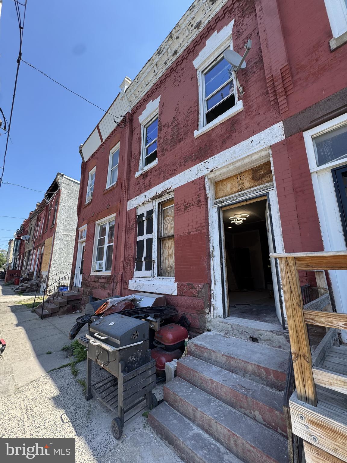STRAWBERRY MANSION - Residential