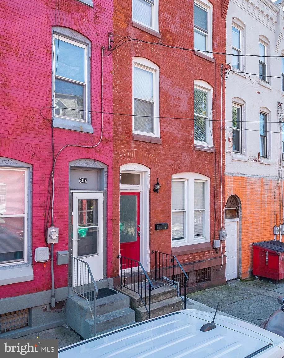 FOR RENT - 5 Bedroom row house in Reading. Recently remodeled w/new kitchen, bathroom,  & paint throughout. 3 bedrooms on 2nd floor & 2 bedrooms on 3rd floor. New gas furnace & central air. Available Immediately. $1,600/mo.