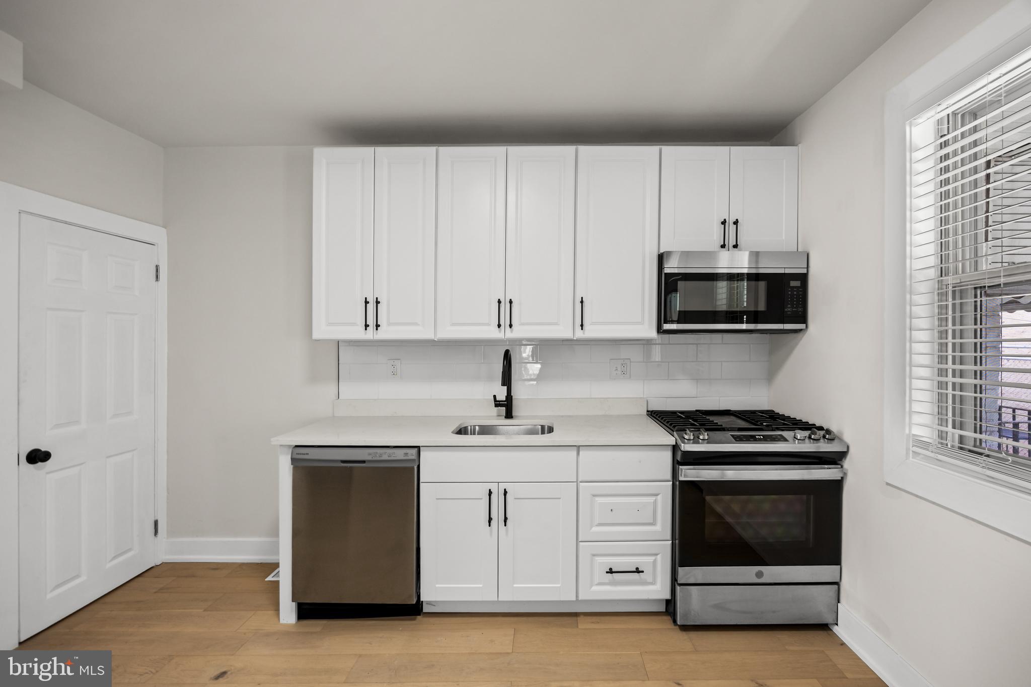 PORT RICHMOND - Residential