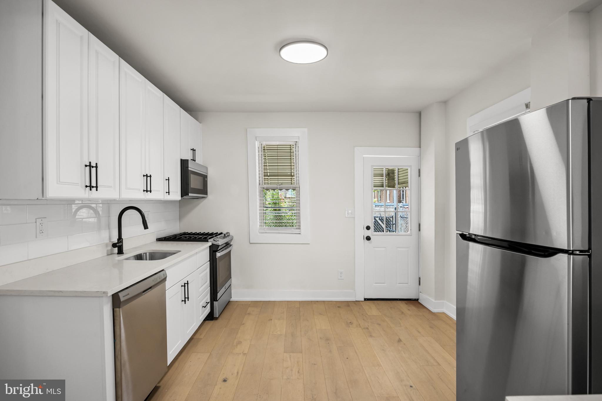 PORT RICHMOND - Residential