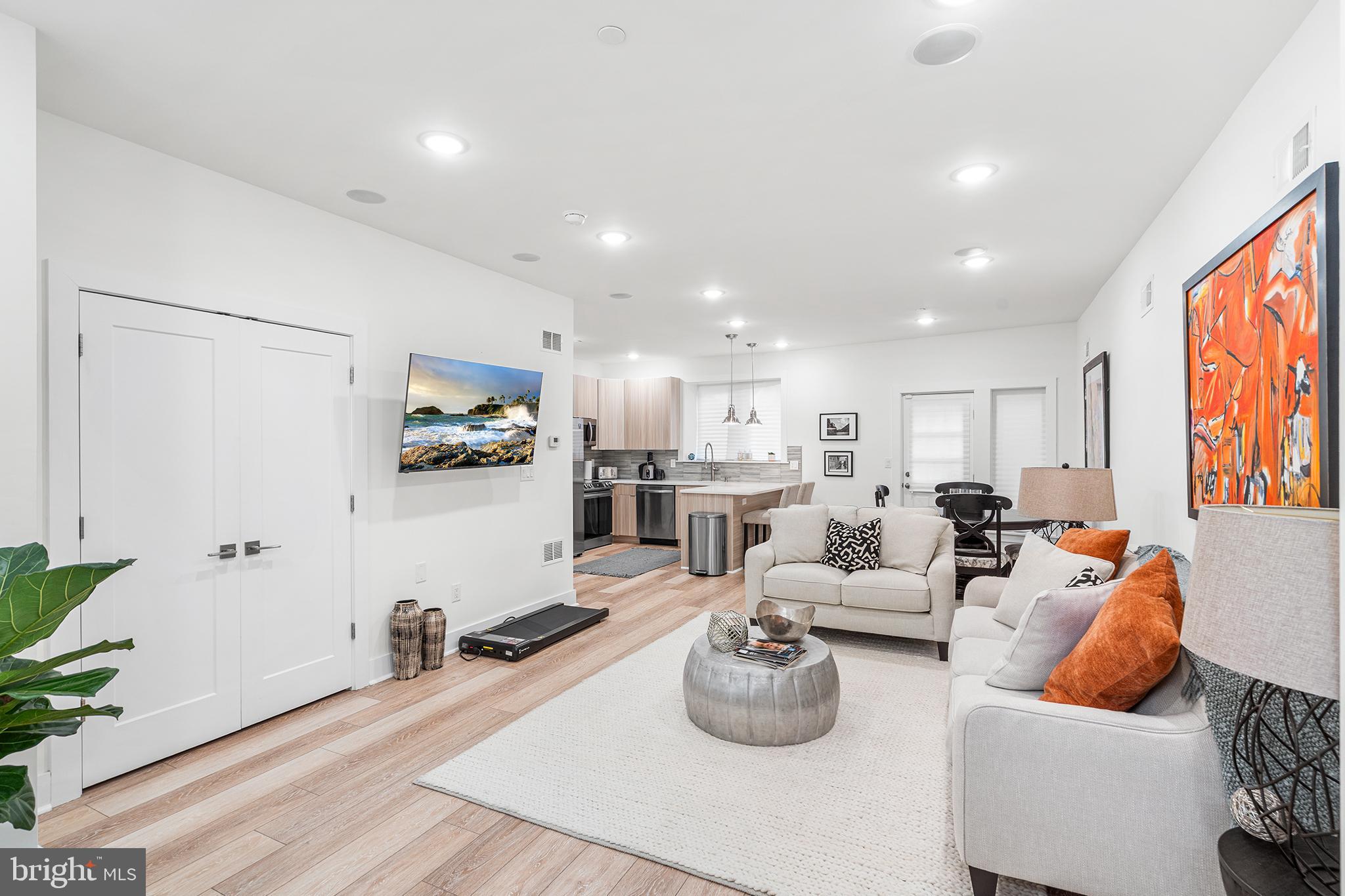 FAIRMOUNT - Residential