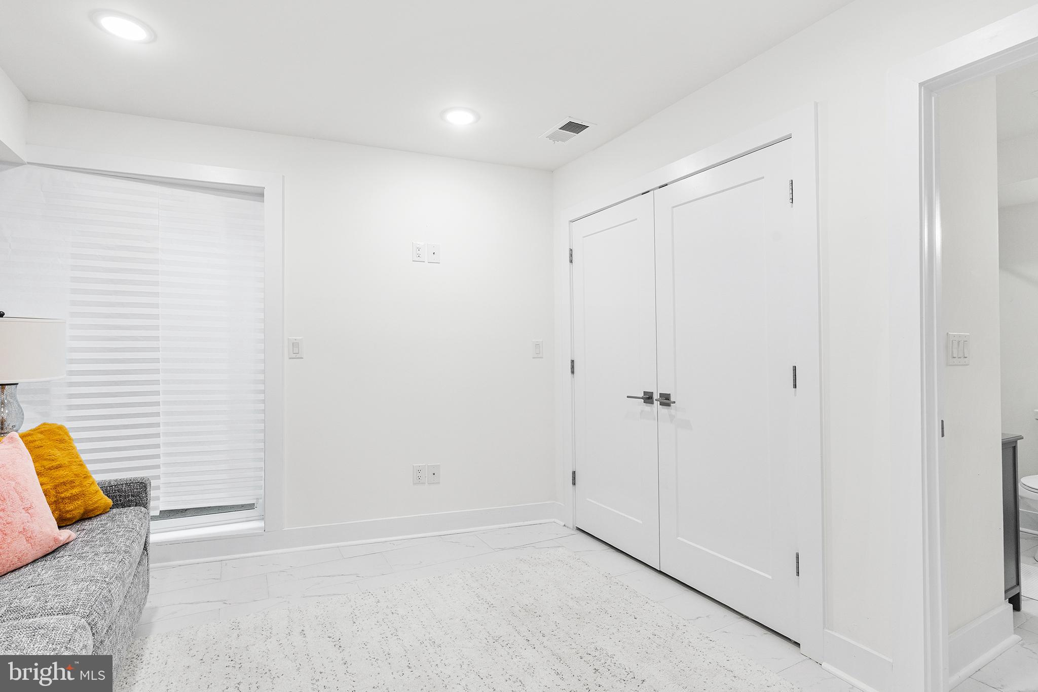 FAIRMOUNT - Residential