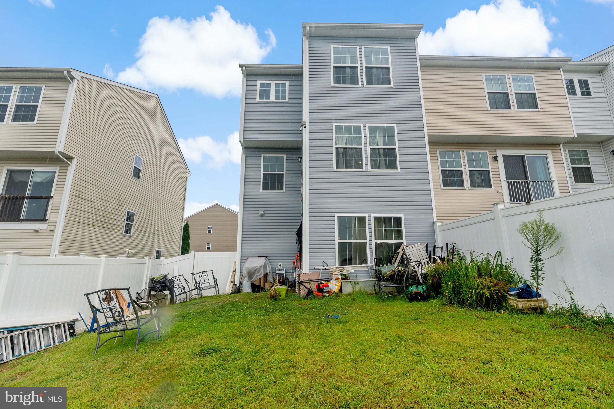STONEBROOK VILLAGE - Residential