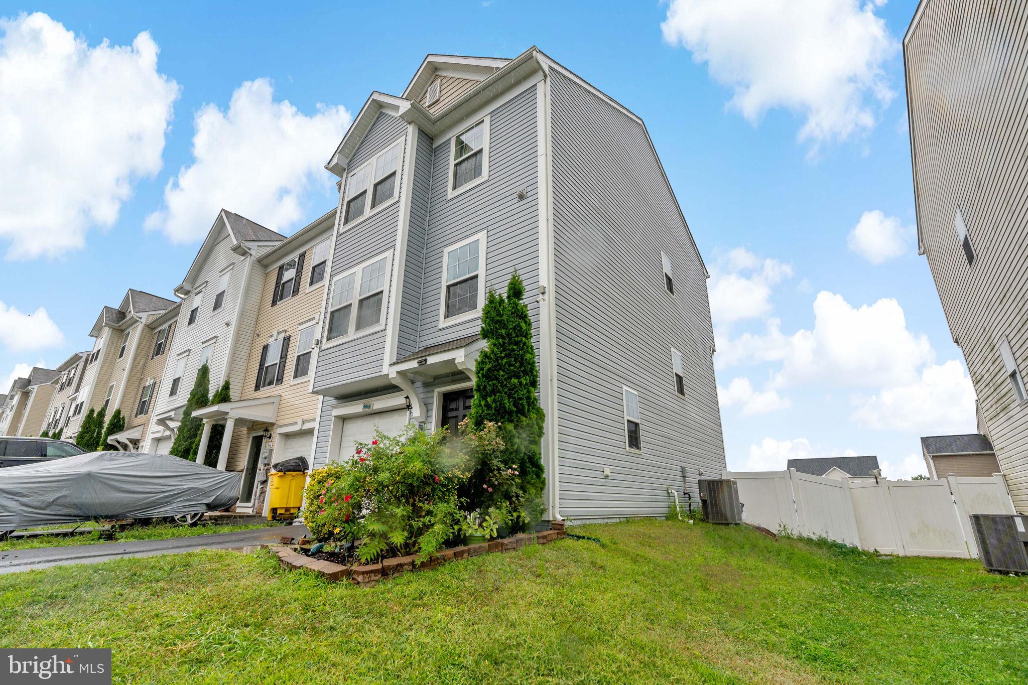 STONEBROOK VILLAGE - Residential