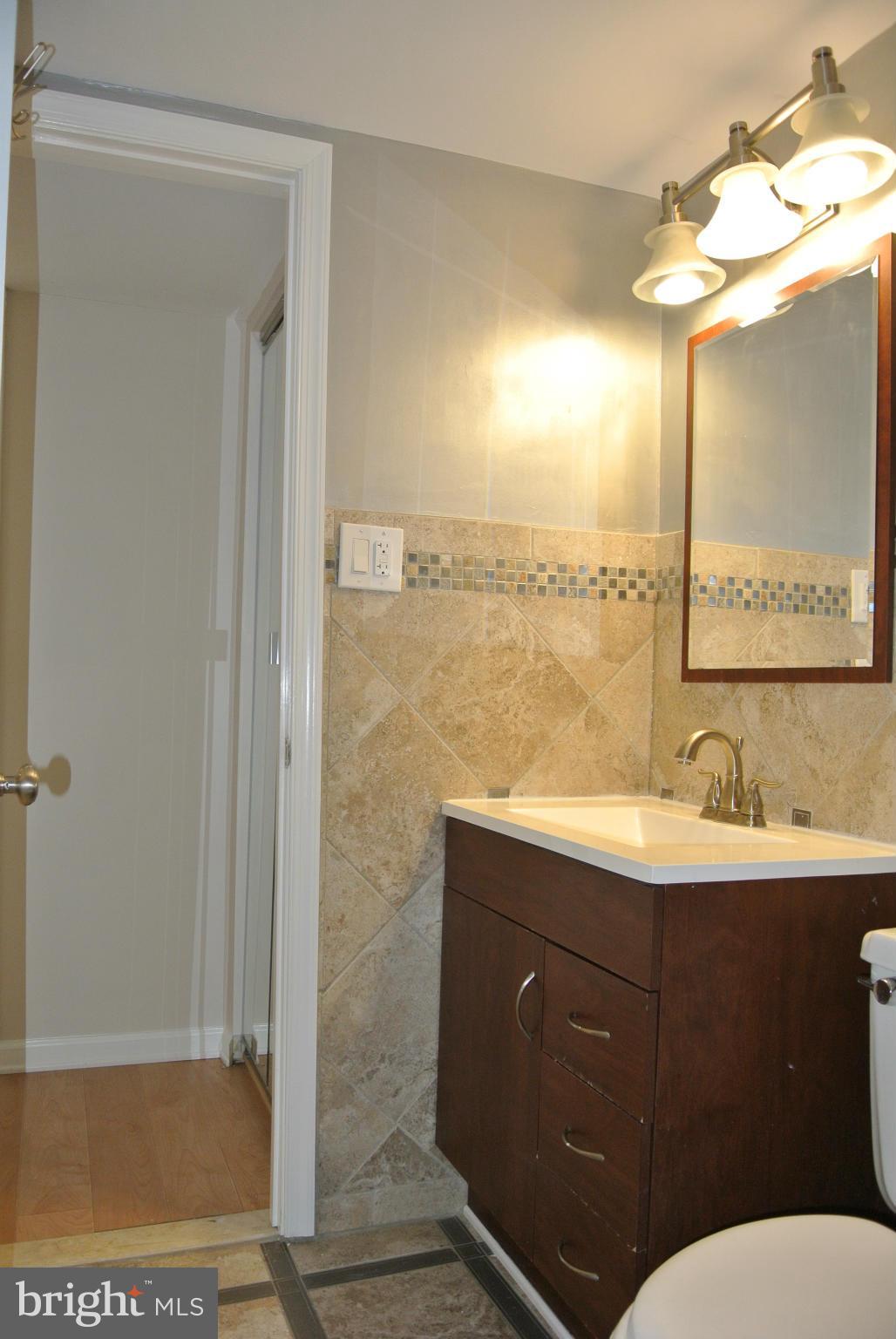 AMERICANA CENTRE - Residential Lease