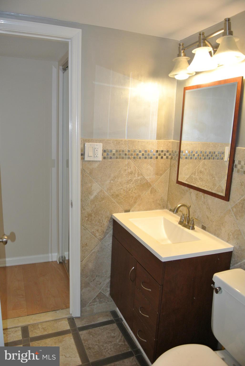 AMERICANA CENTRE - Residential Lease