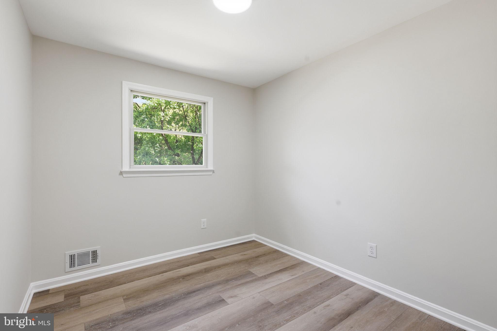 KEMP MILL HILLS - Residential