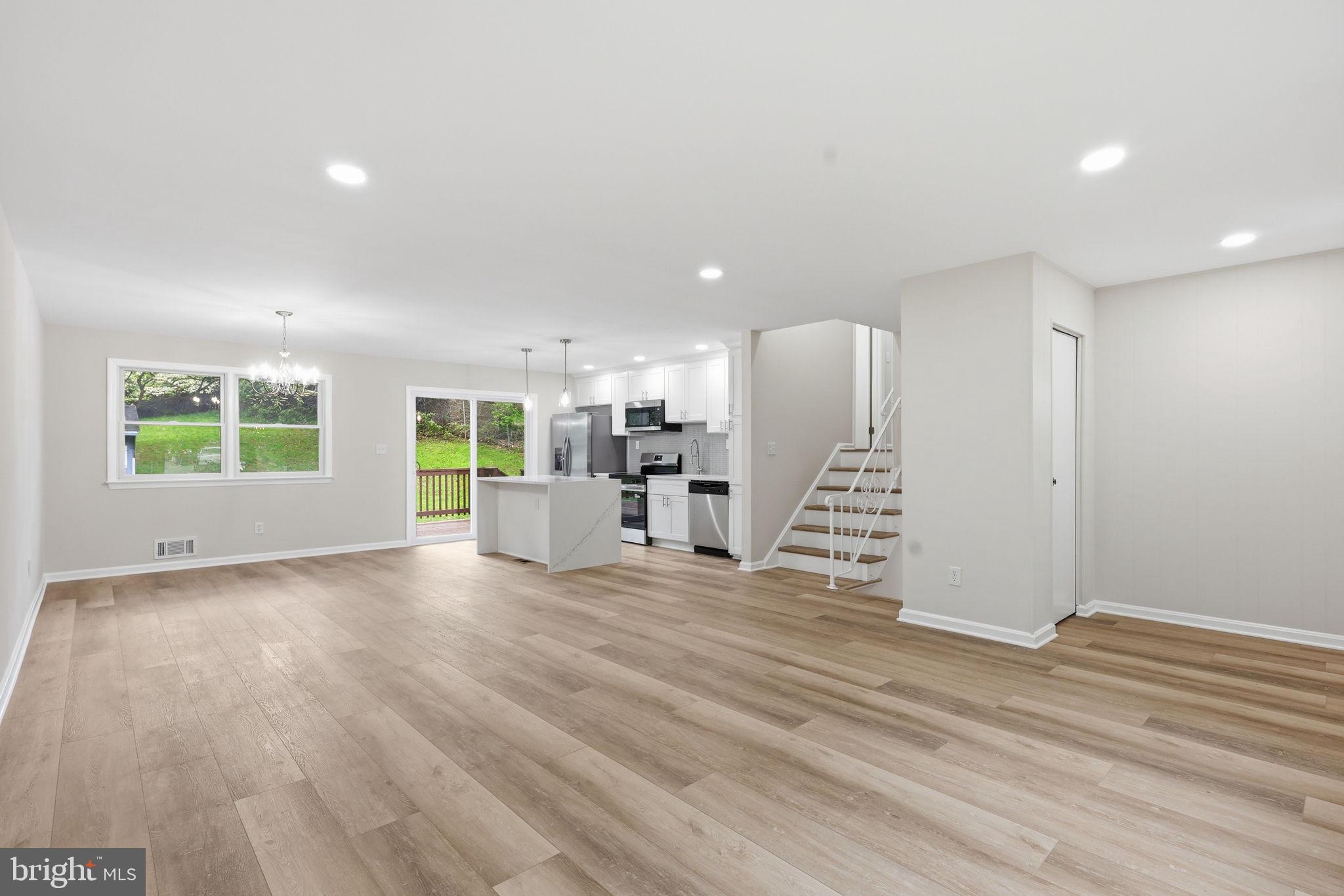 KEMP MILL HILLS - Residential