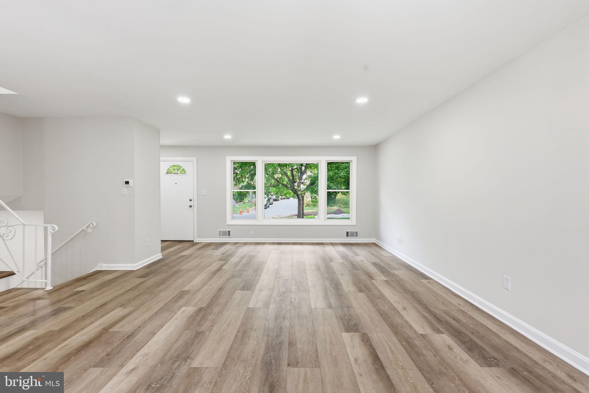 KEMP MILL HILLS - Residential