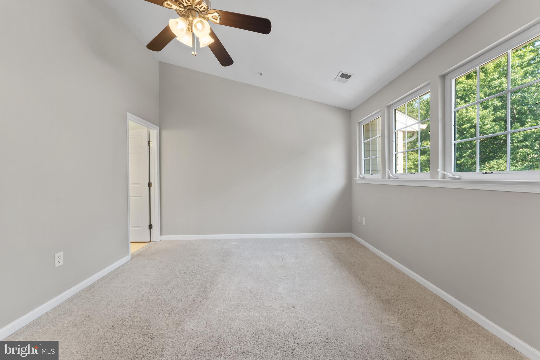 SEVEN OAKS - Residential