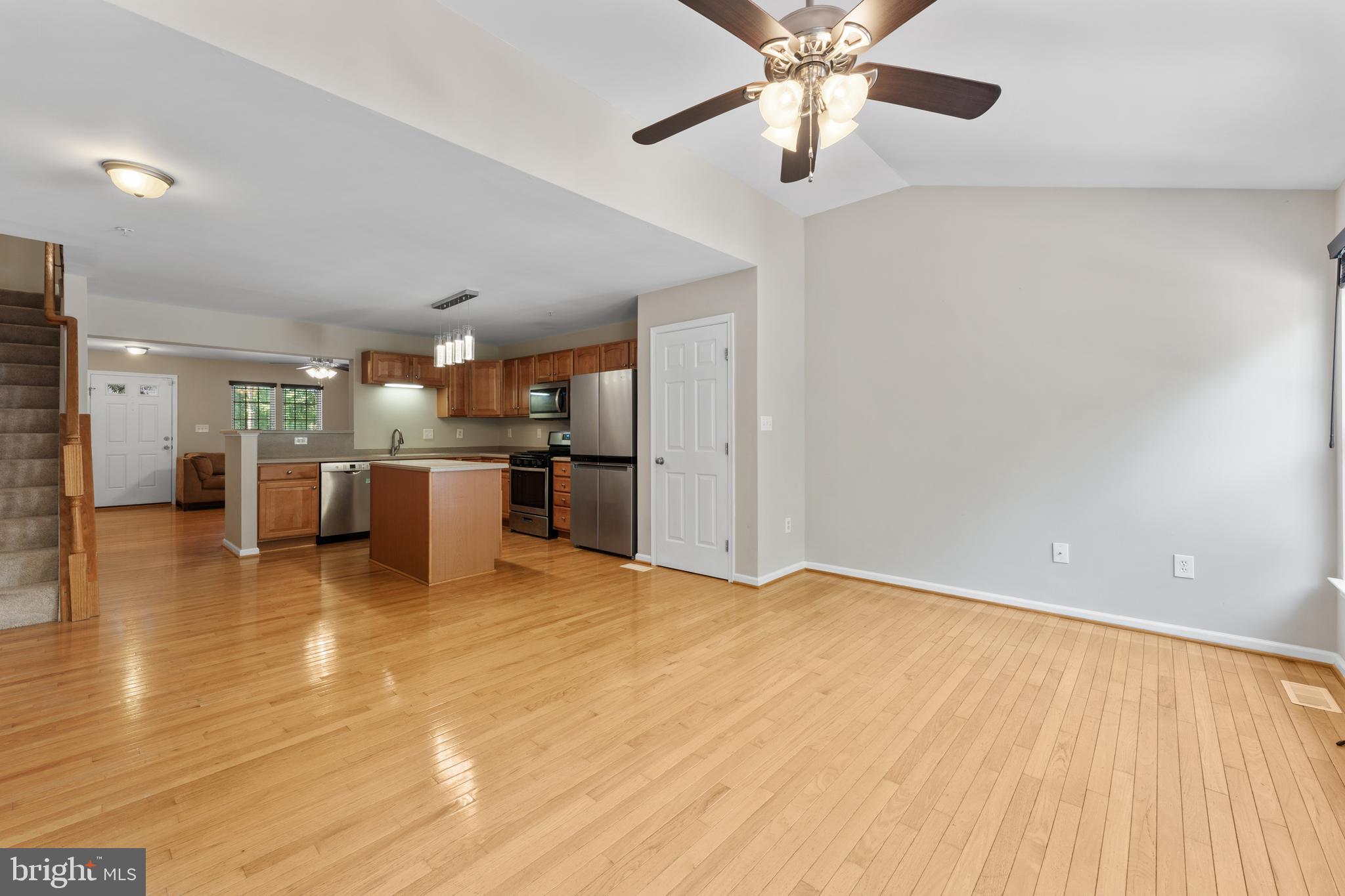 SEVEN OAKS - Residential