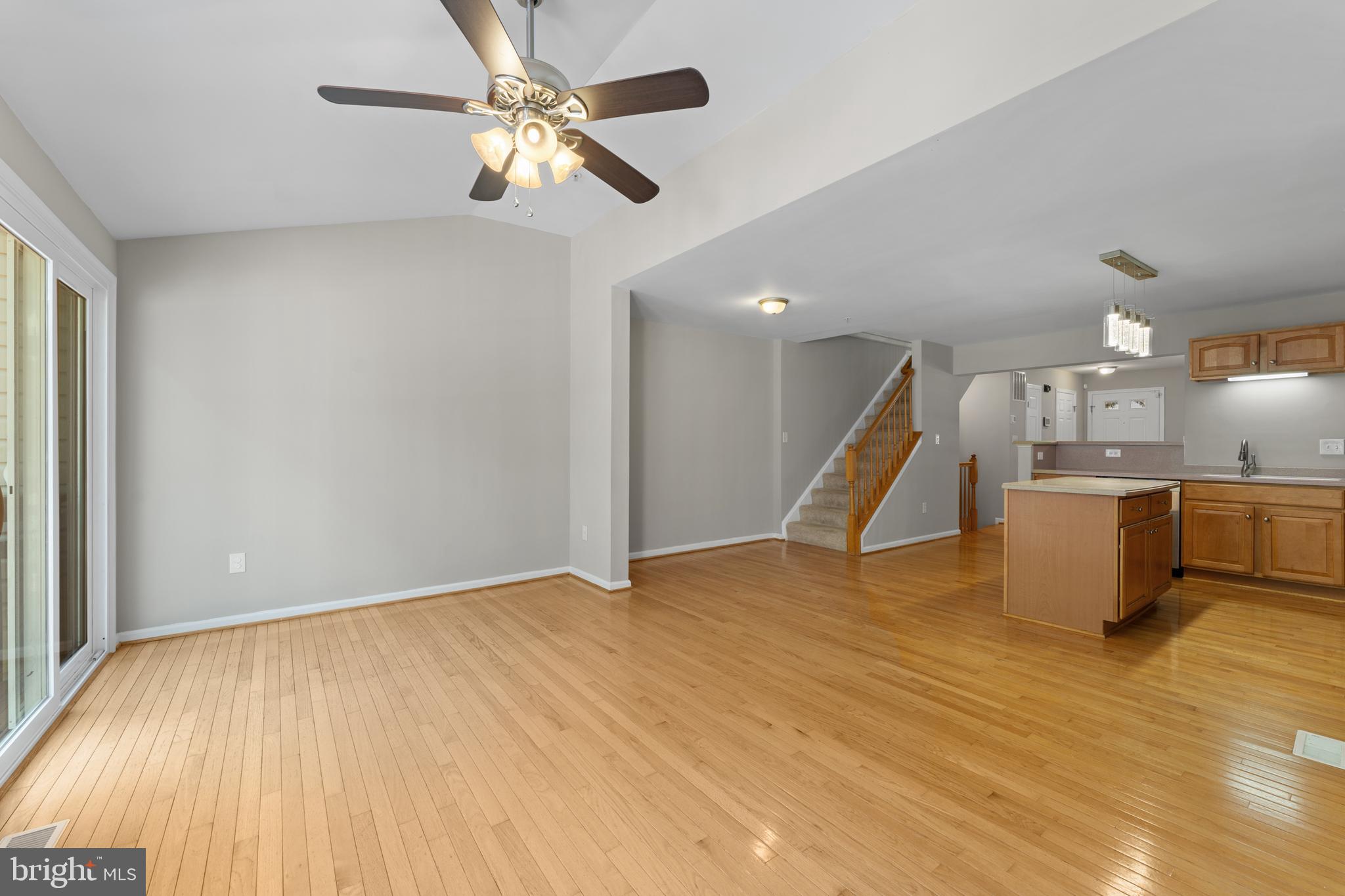 SEVEN OAKS - Residential
