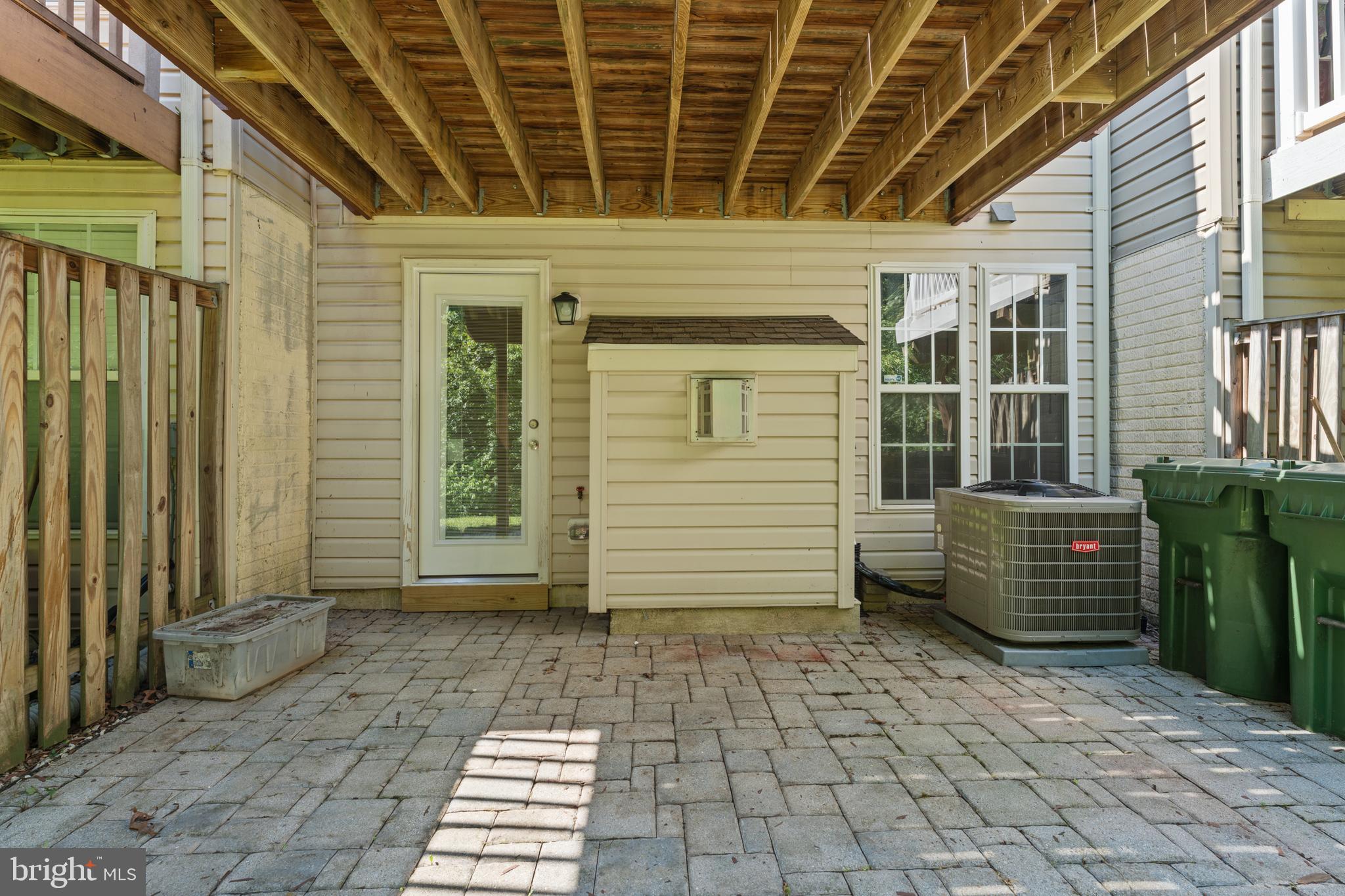 SEVEN OAKS - Residential