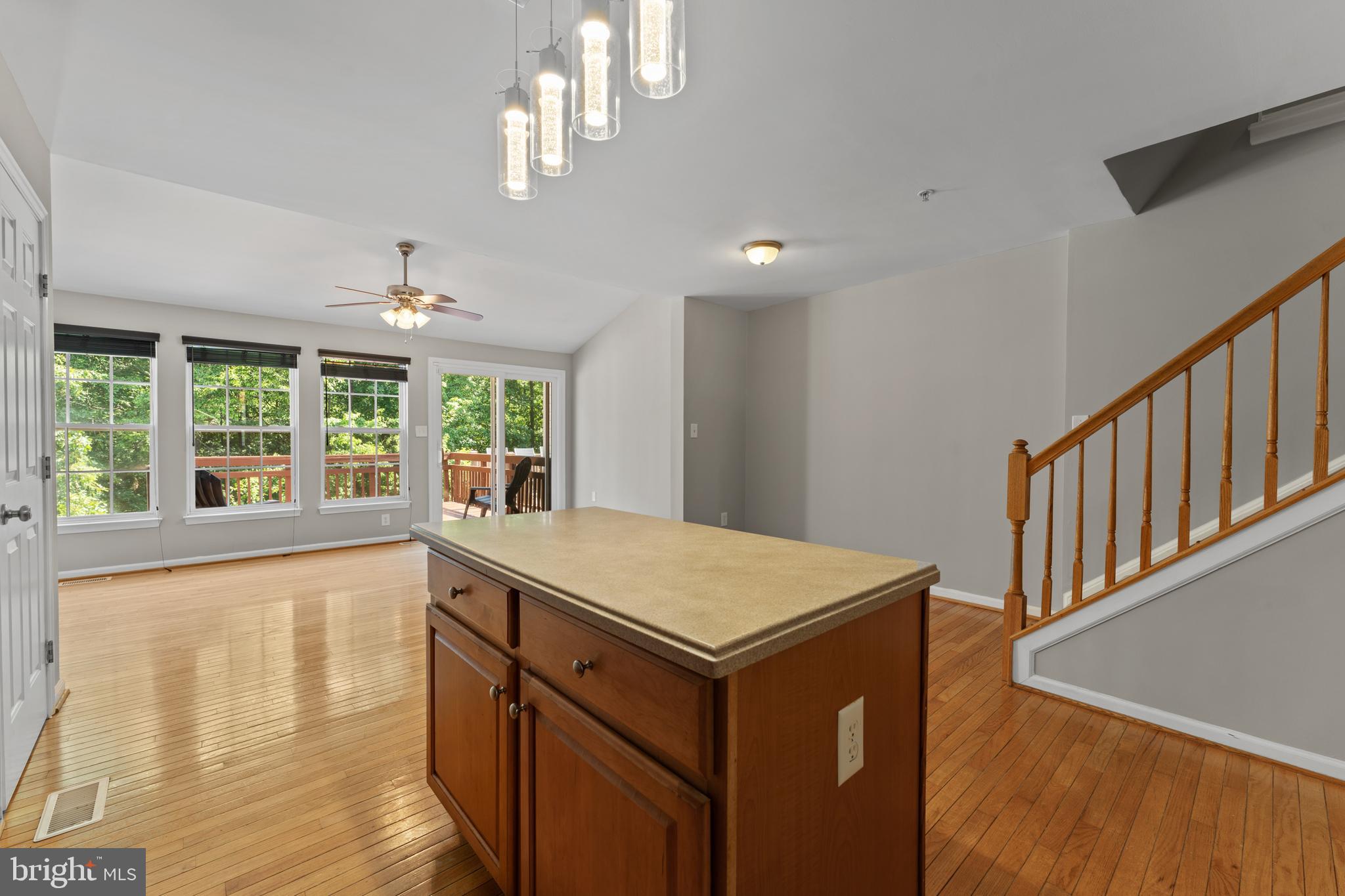 SEVEN OAKS - Residential