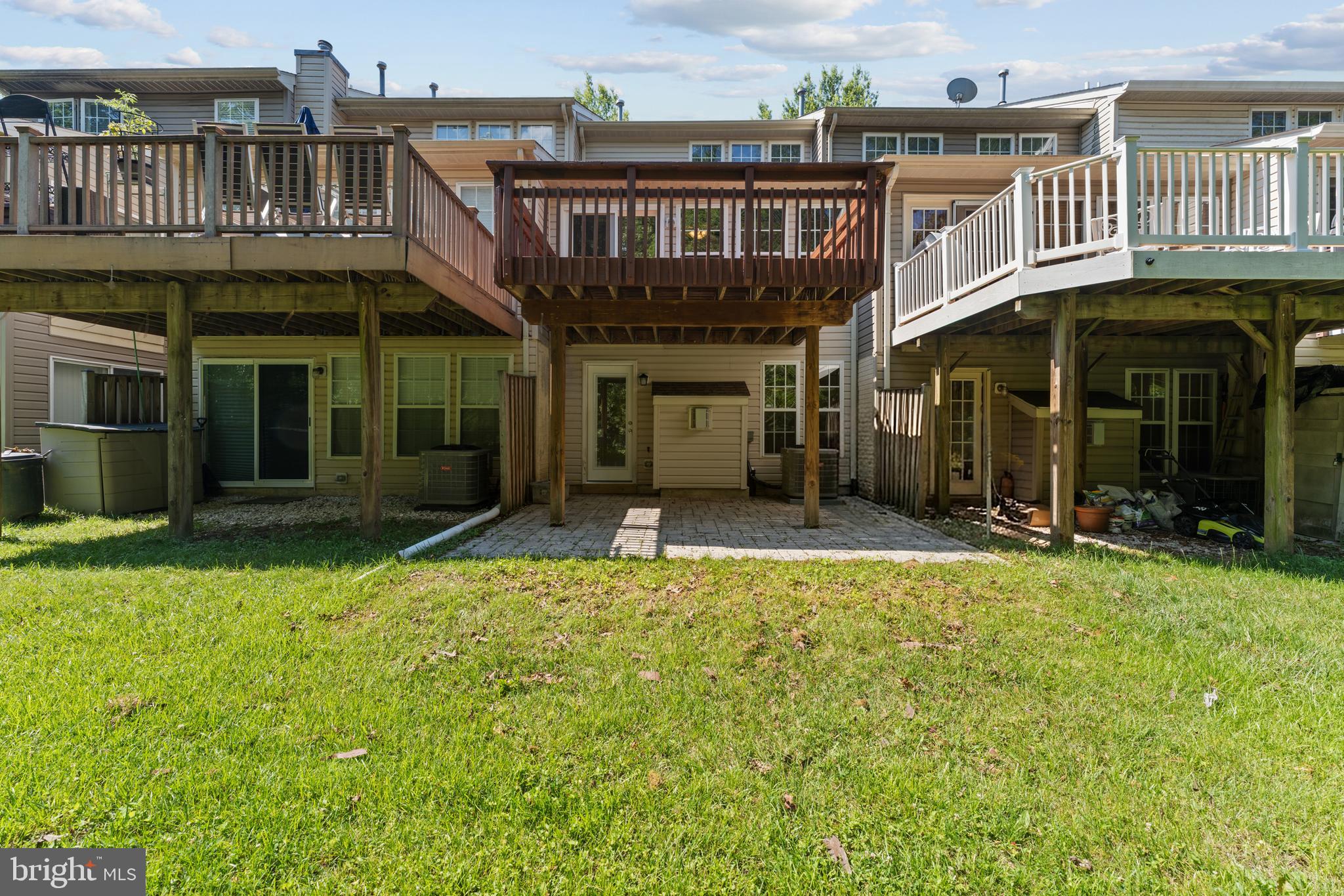 SEVEN OAKS - Residential