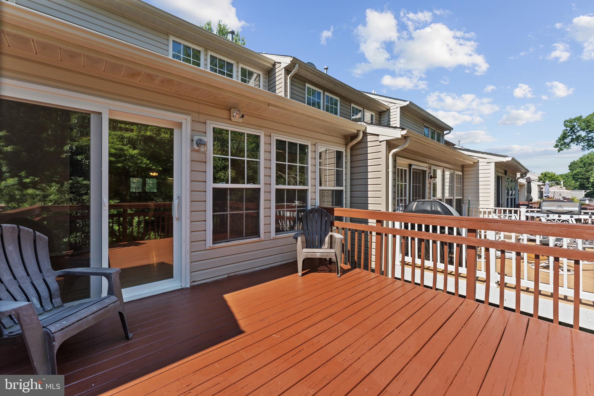 SEVEN OAKS - Residential