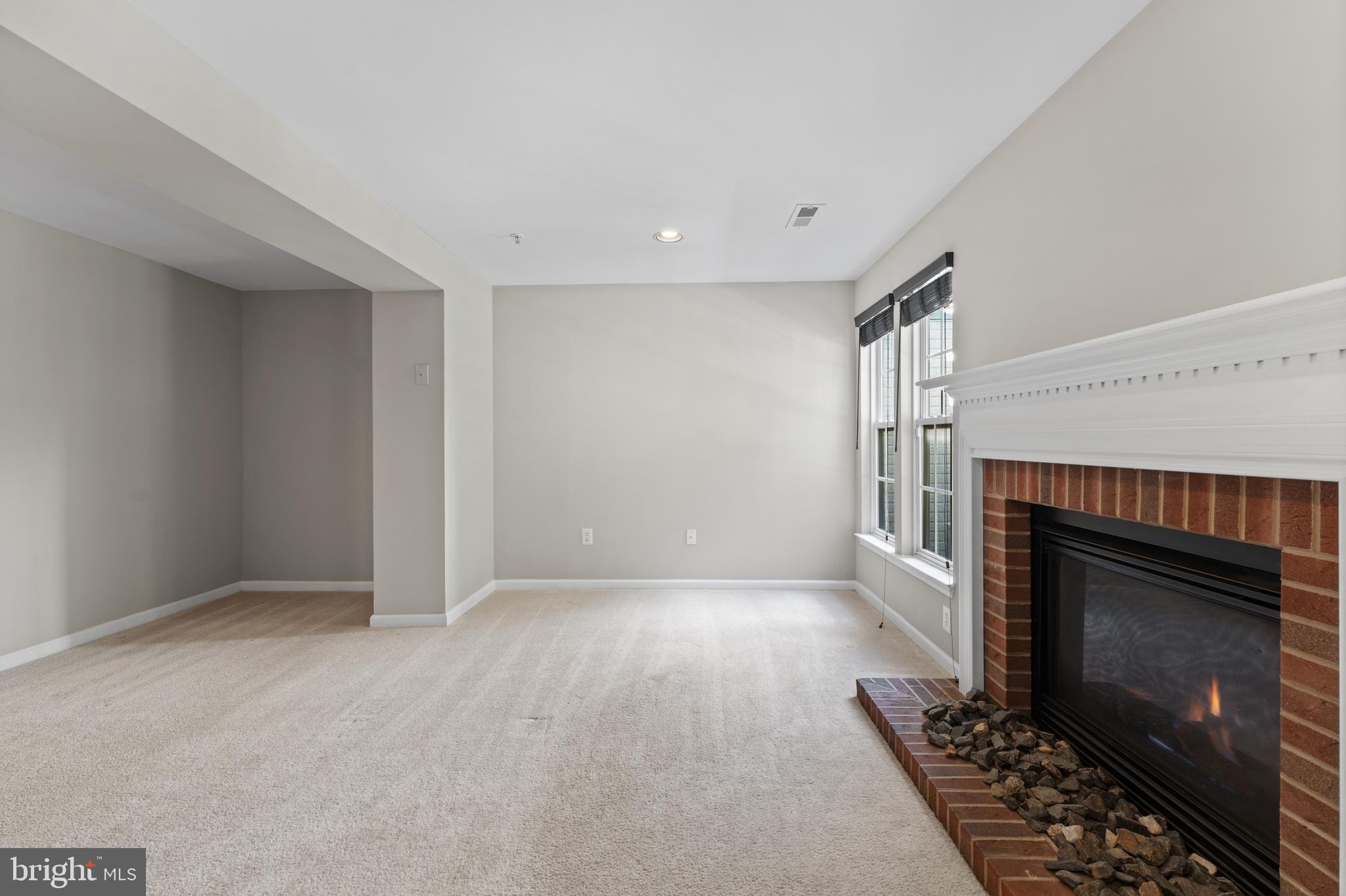 SEVEN OAKS - Residential